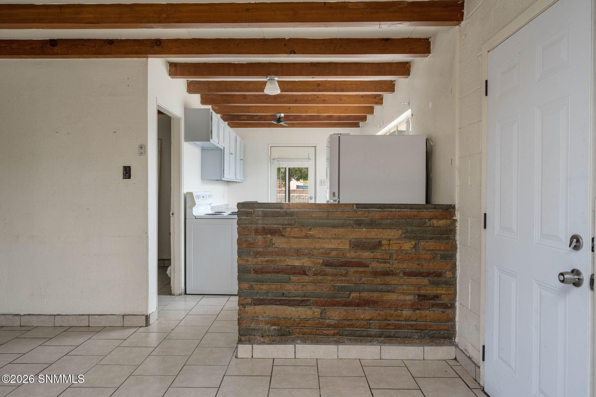 1517 E Boutz Road Property Photo 8