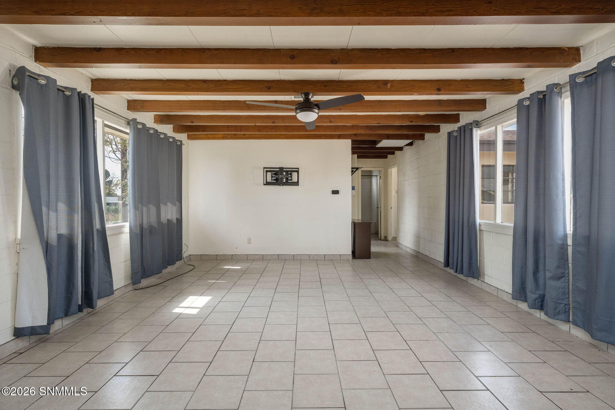 1517 E Boutz Road Property Photo 10