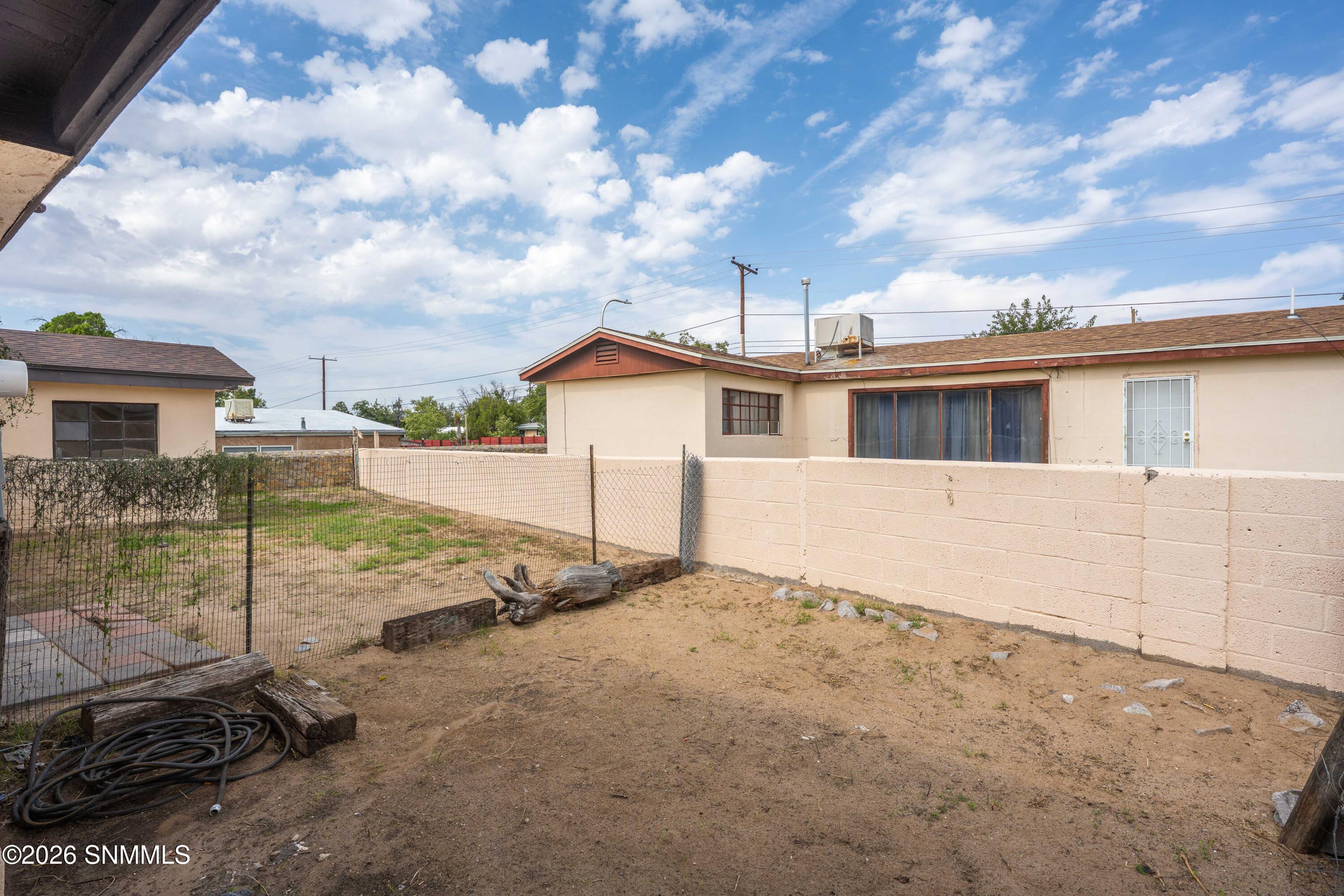 1517 E Boutz Road Property Photo 15
