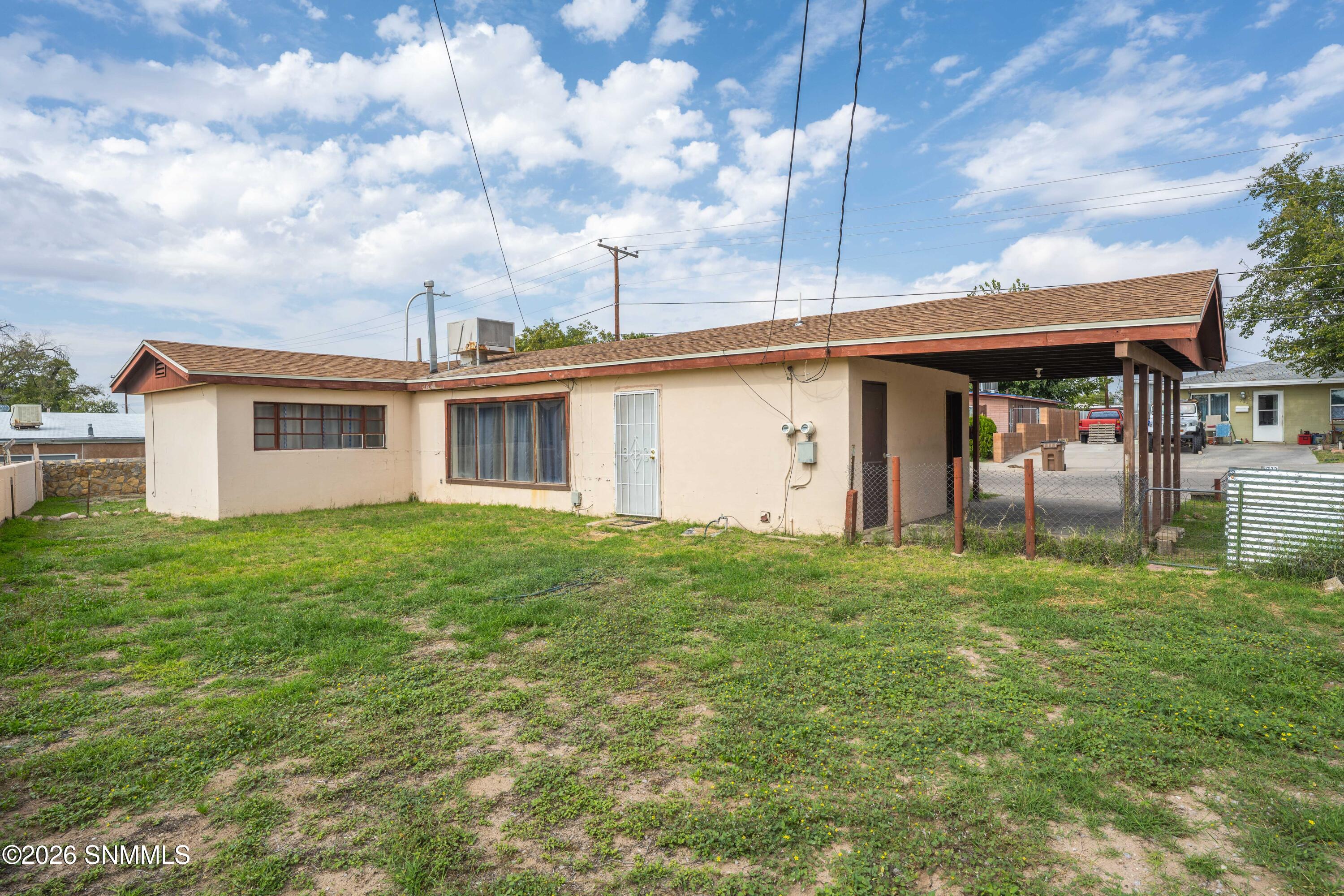 1517 E Boutz Road Property Photo 32