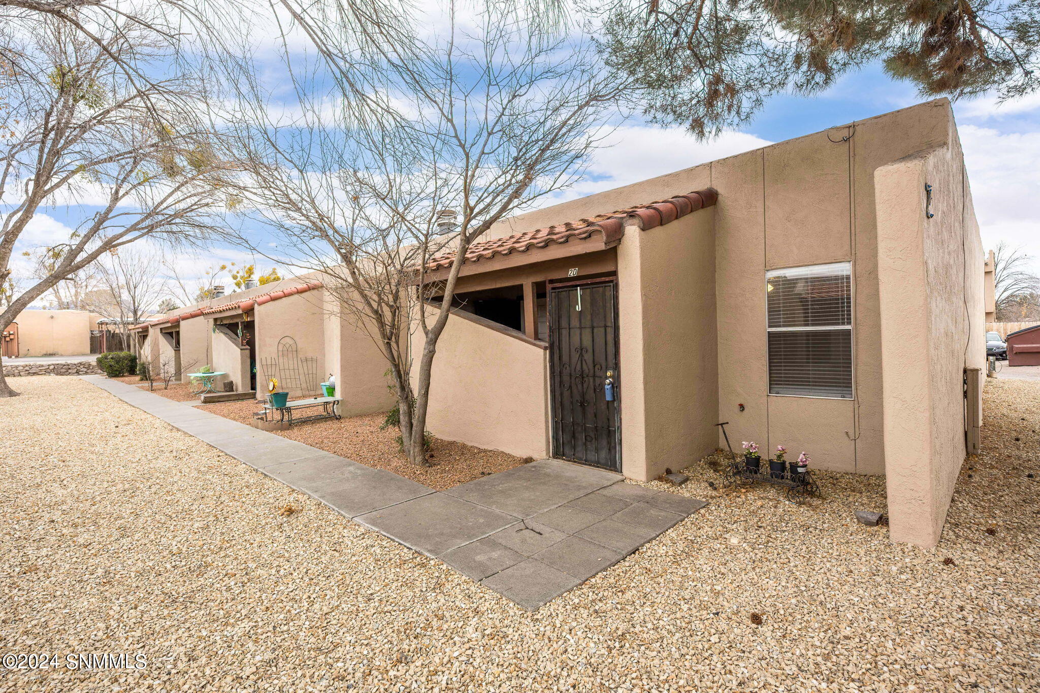 1345 E Branson Avenue 2d Property Photo 1