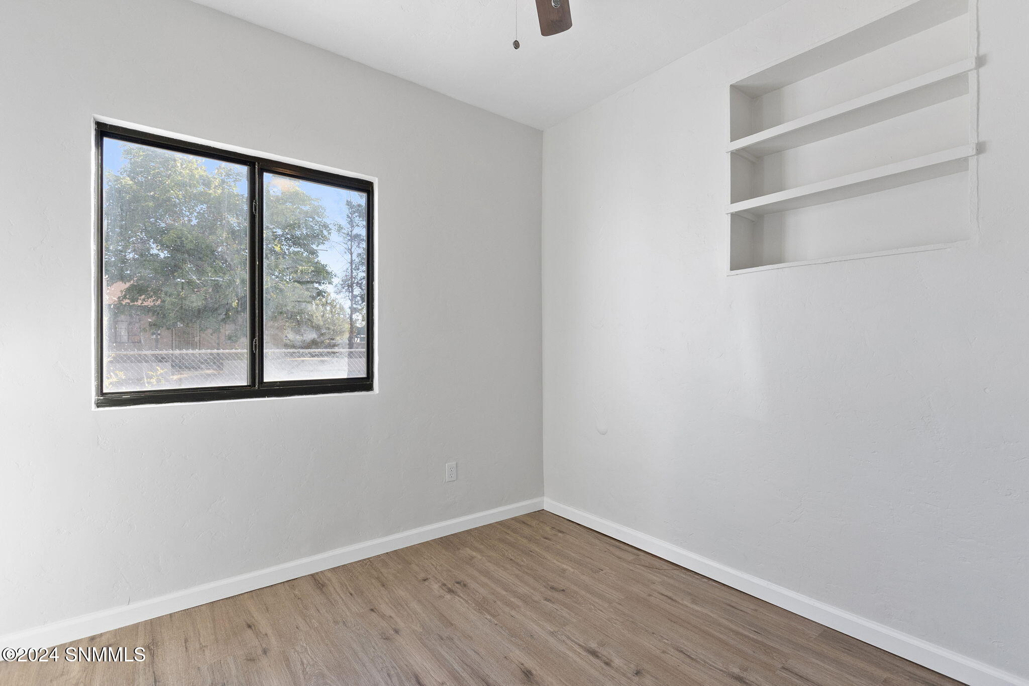 697 S Melendres Street Property Photo 32
