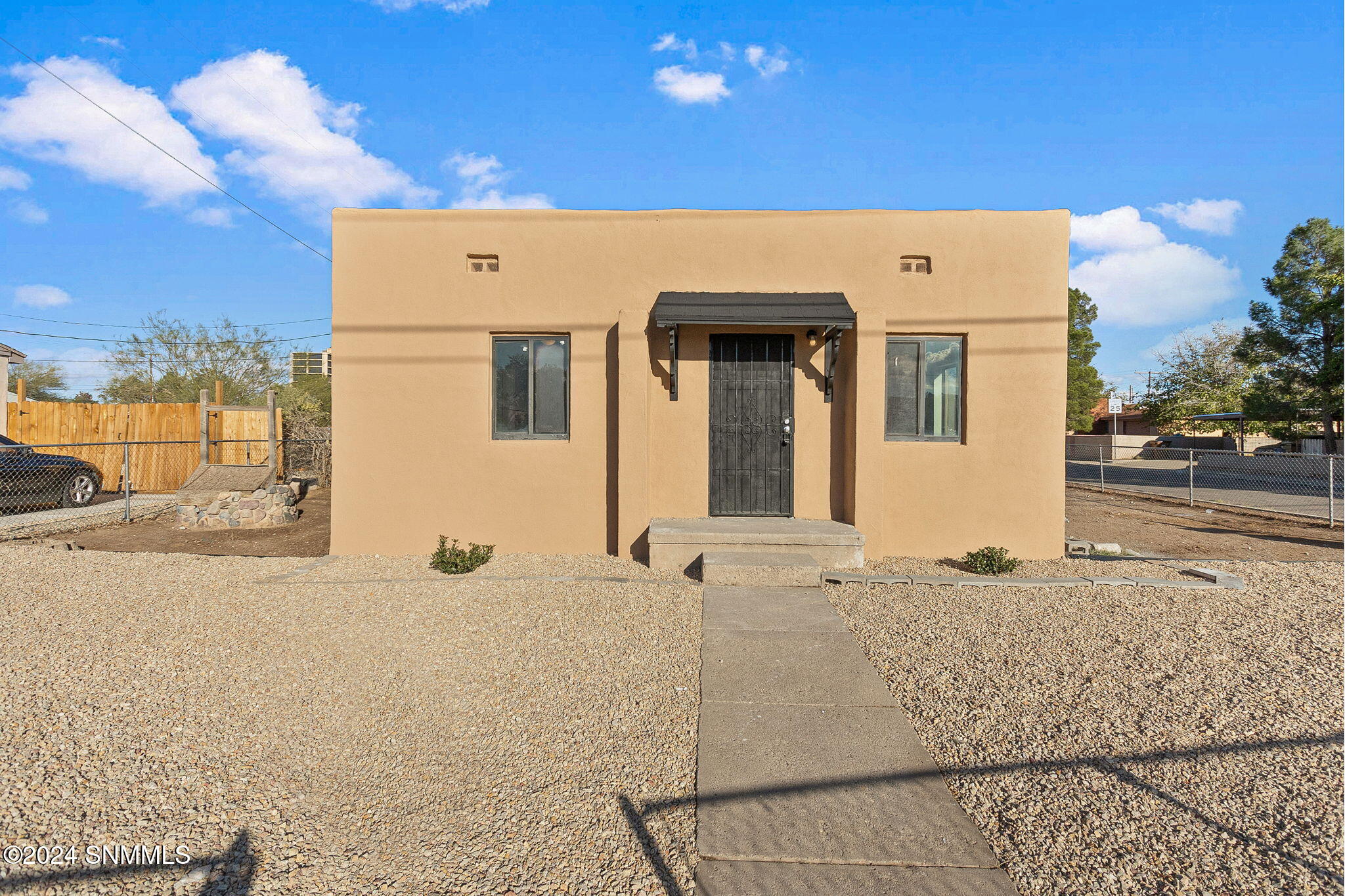 697 S Melendres Street Property Photo 40
