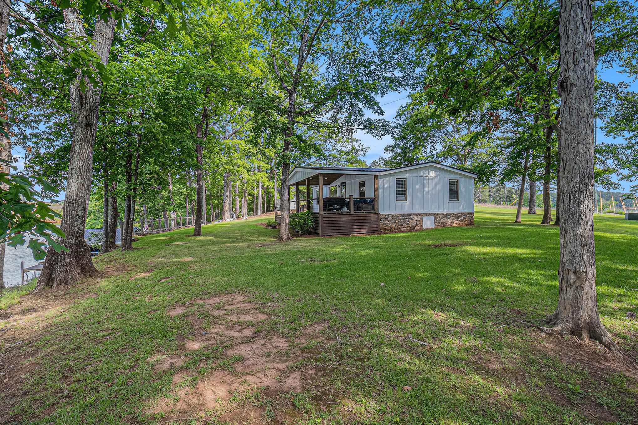 370 David Williams Road Property Photo 1
