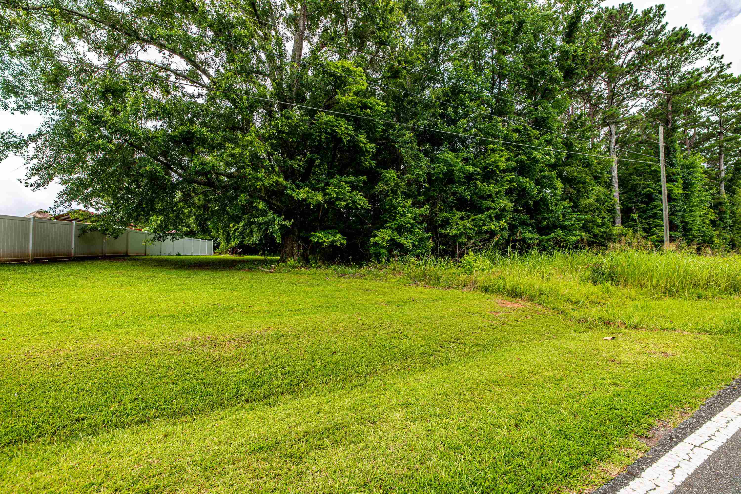 104 Lakeview Drive Property Photo 5