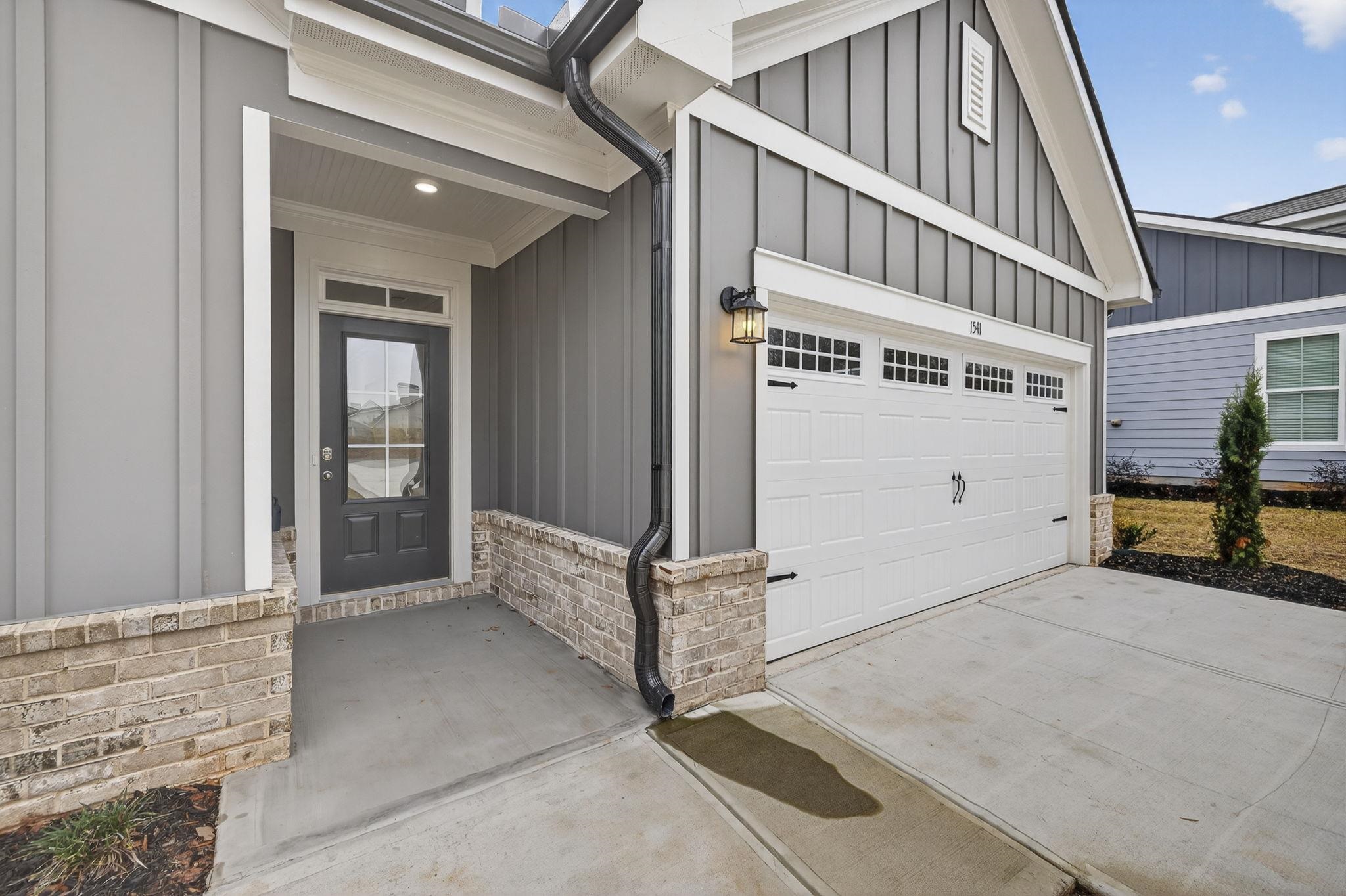 1541 Lake Drive Property Photo 3