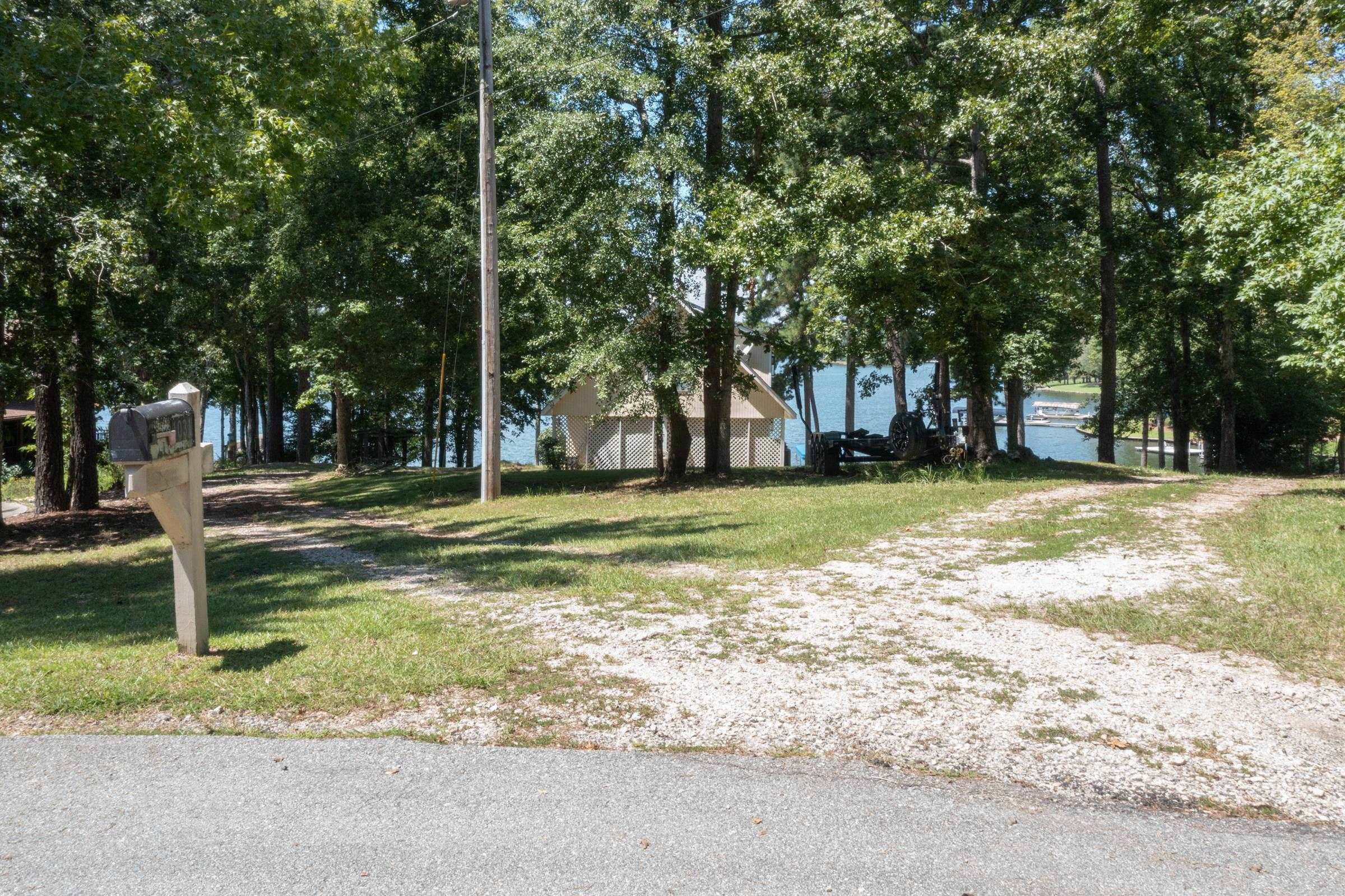 1031 Hawks Bill Drive Property Photo 10