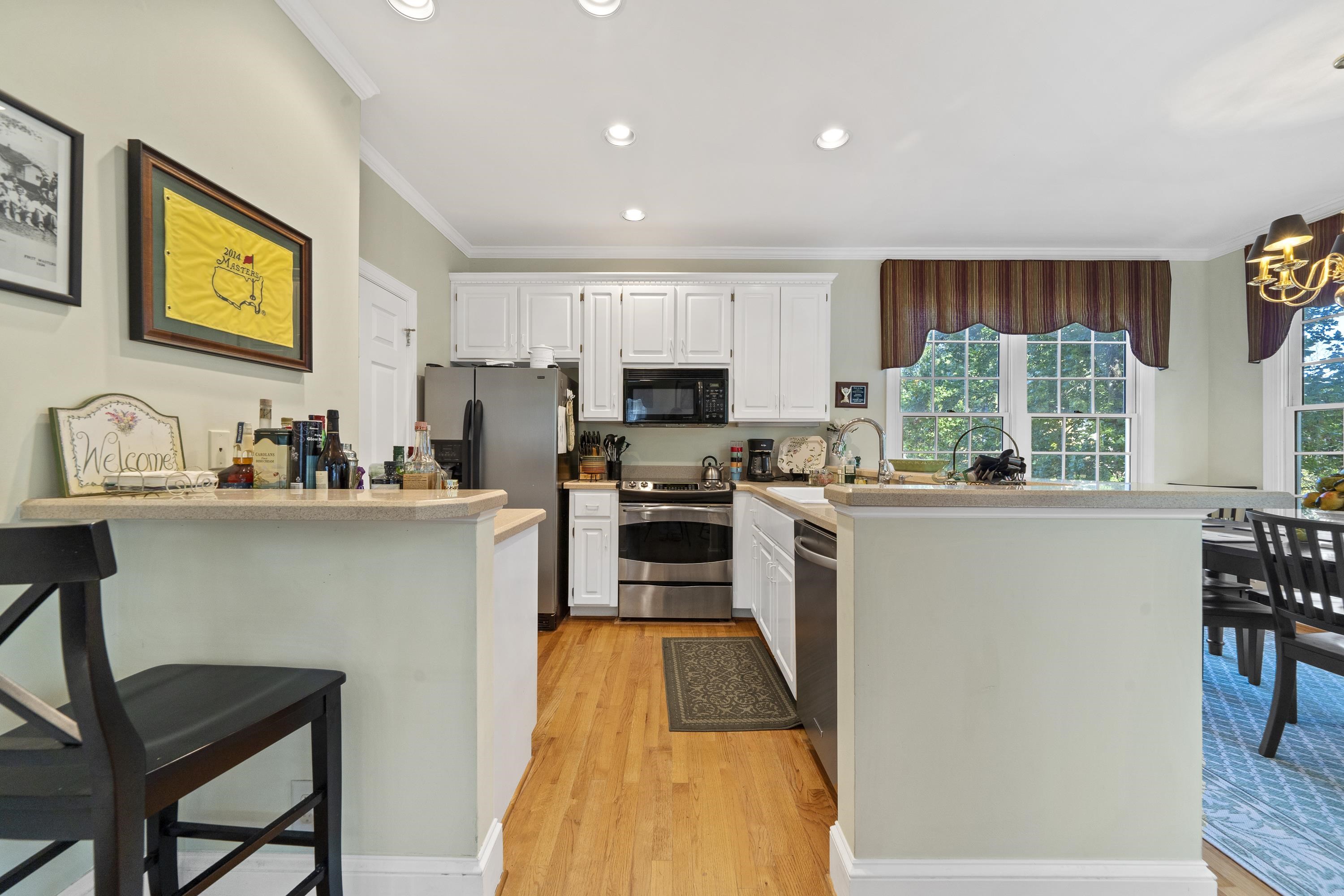 131 Oakton South Property Photo 13
