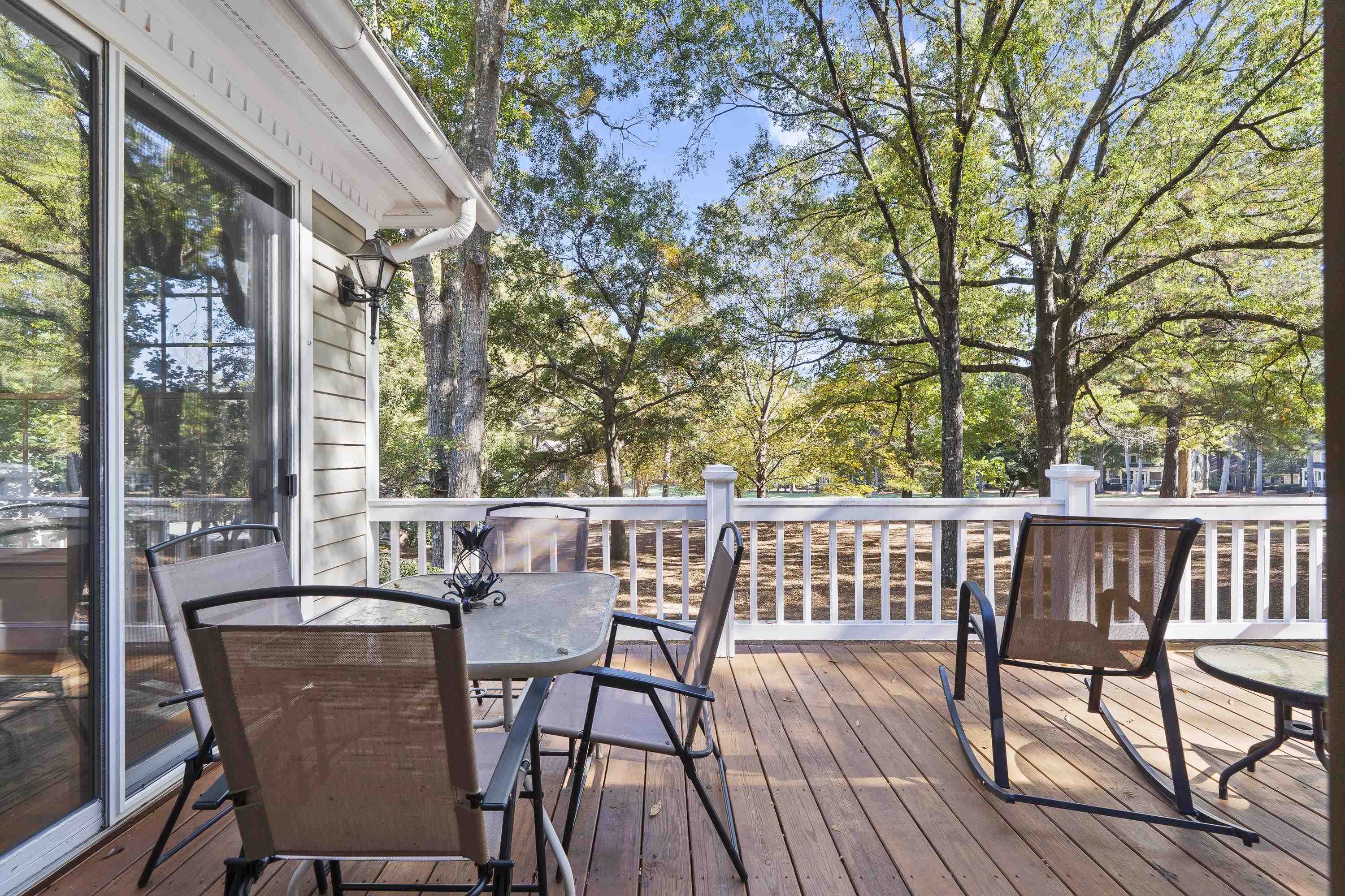 131 Oakton South Property Photo 21