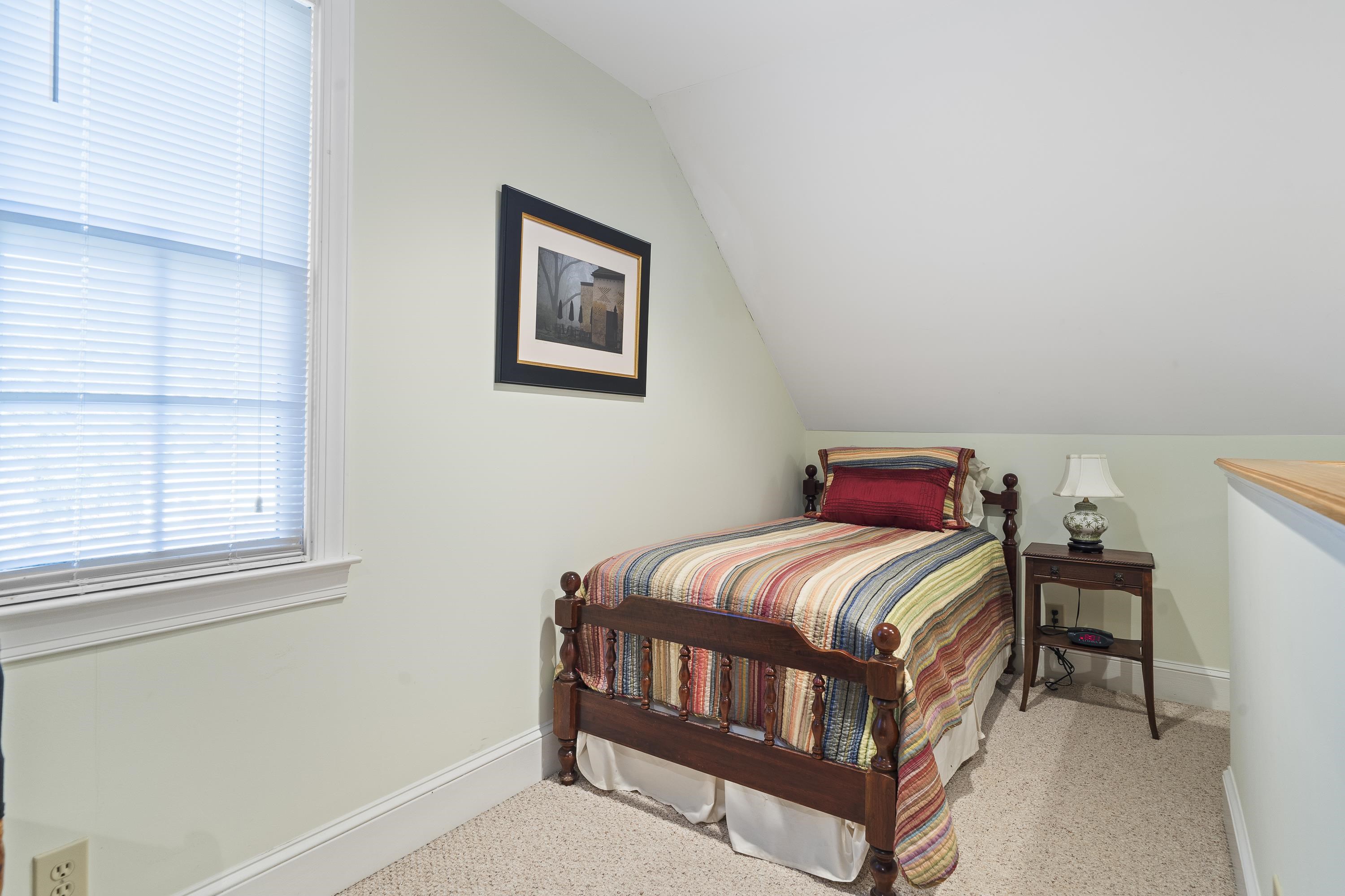 131 Oakton South Property Photo 35