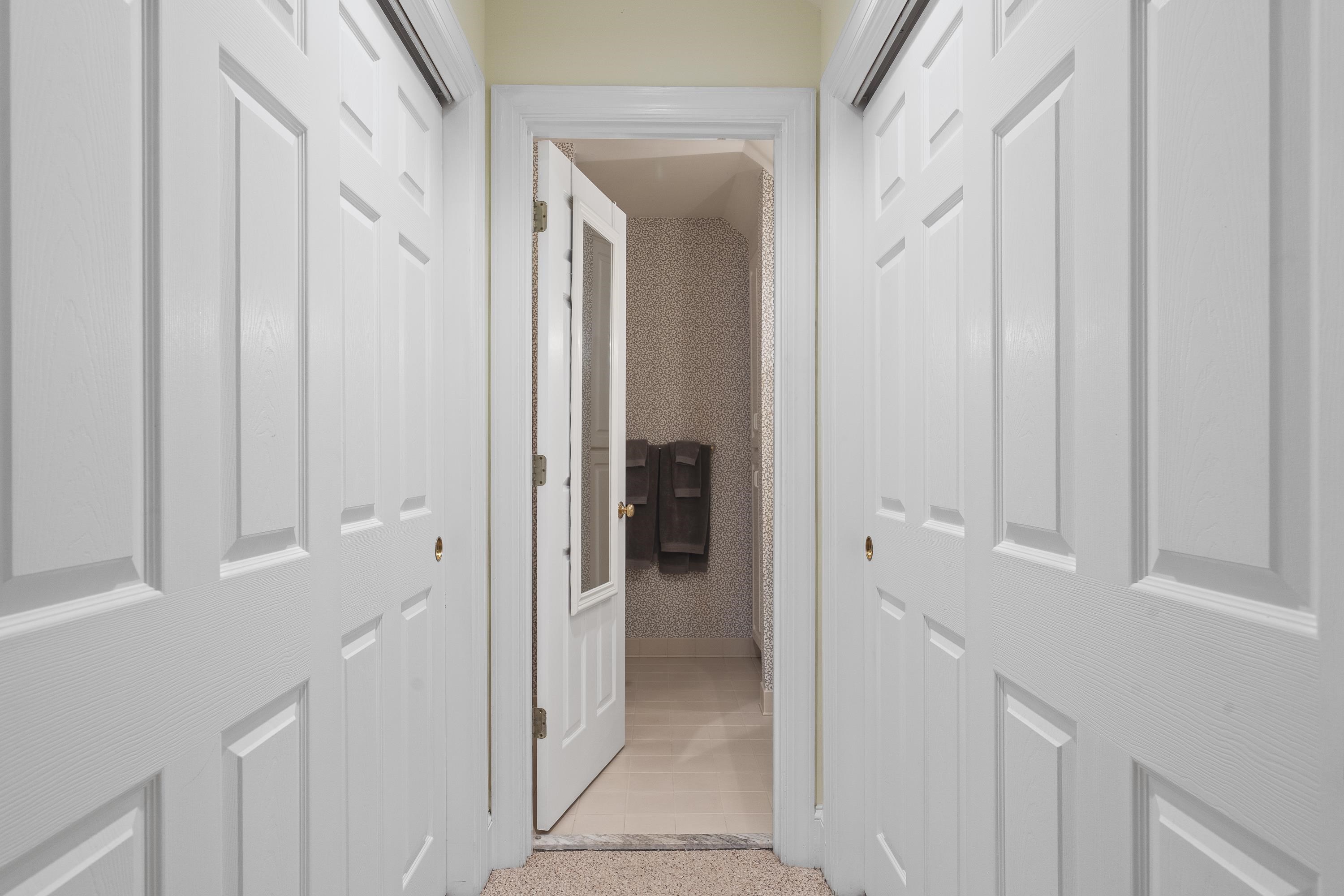 131 Oakton South Property Photo 39