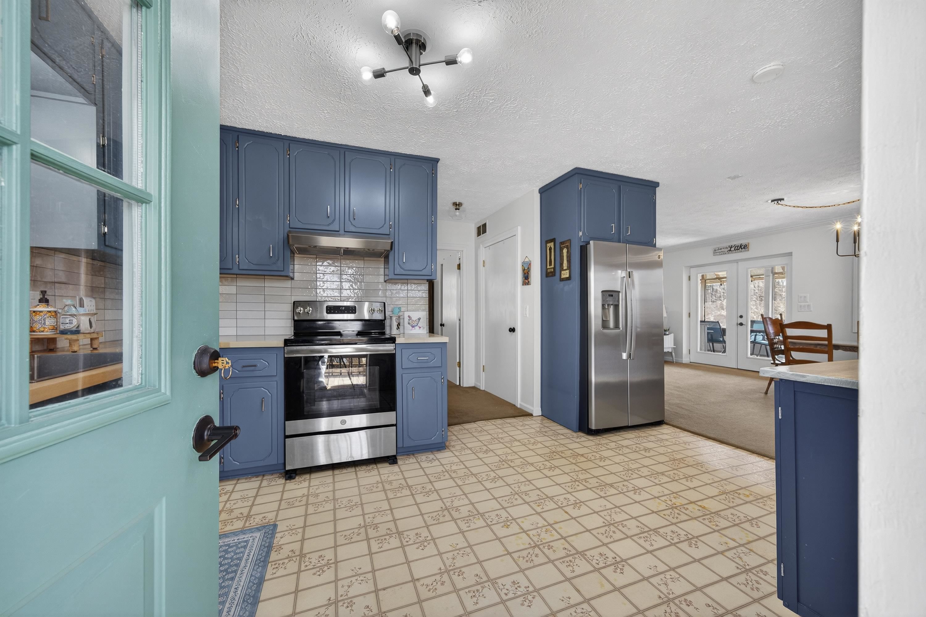 219 Hickory Pass Property Photo 6