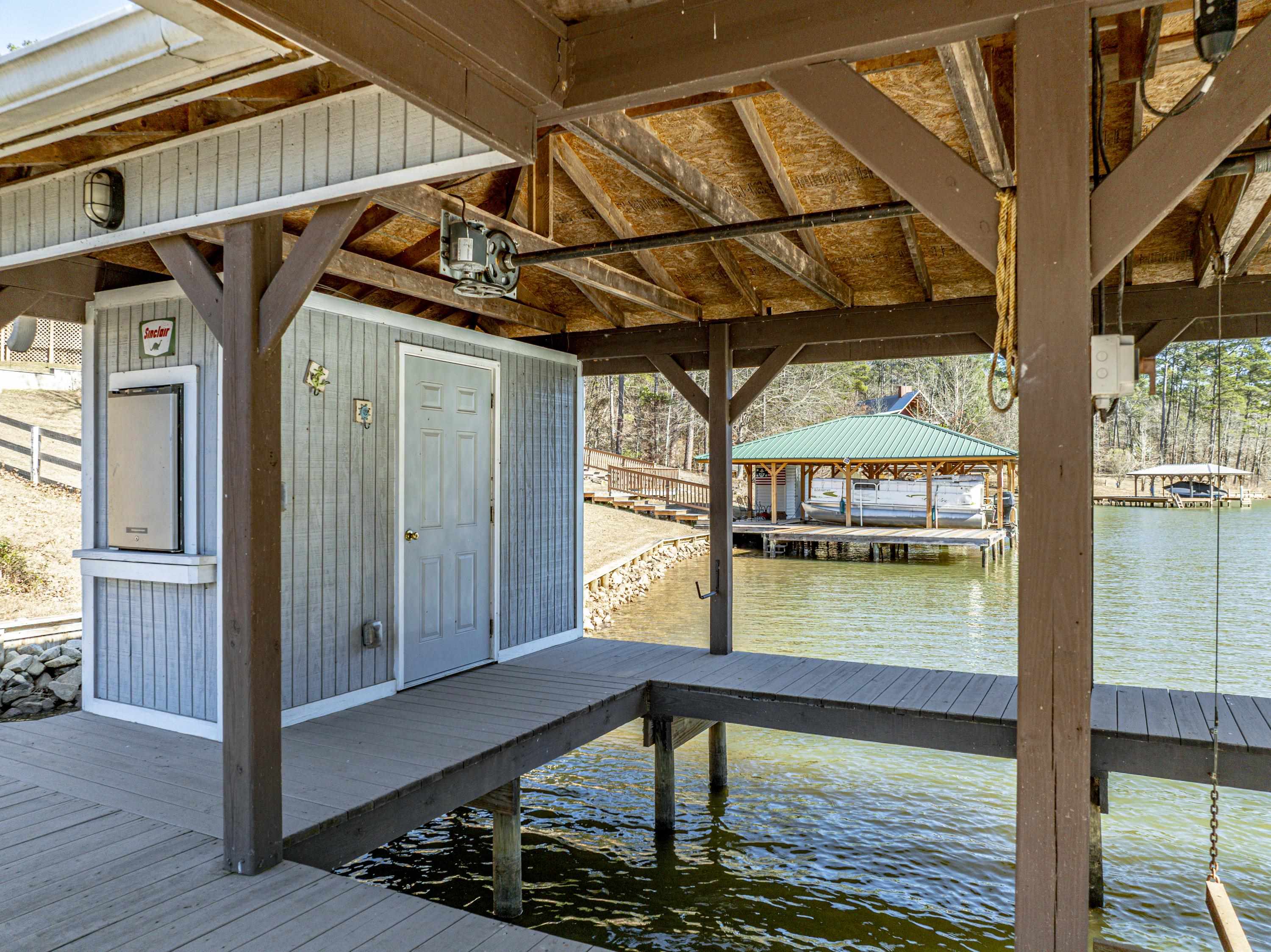 219 Hickory Pass Property Photo 54