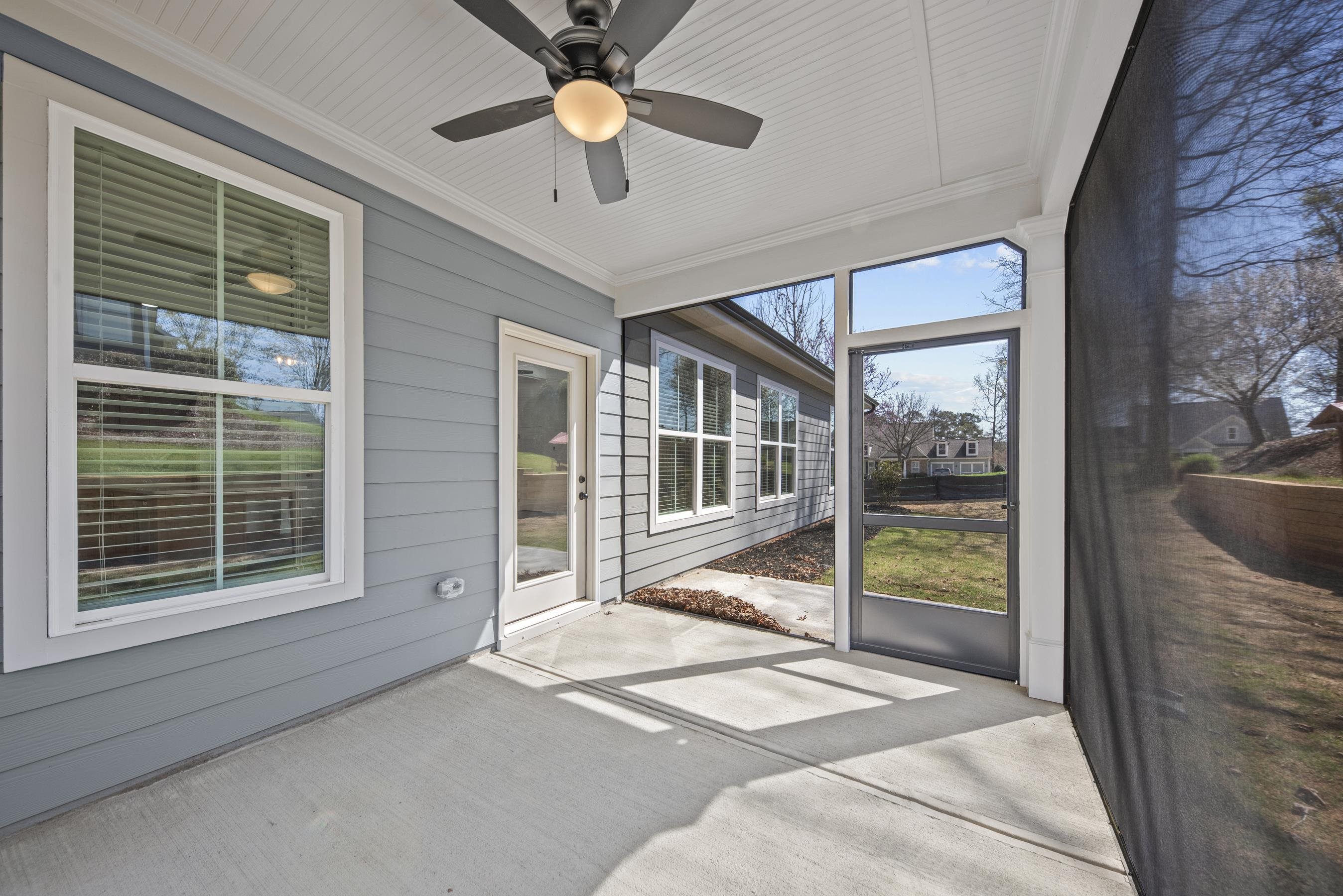 1070 Brassie Lane Property Photo 9
