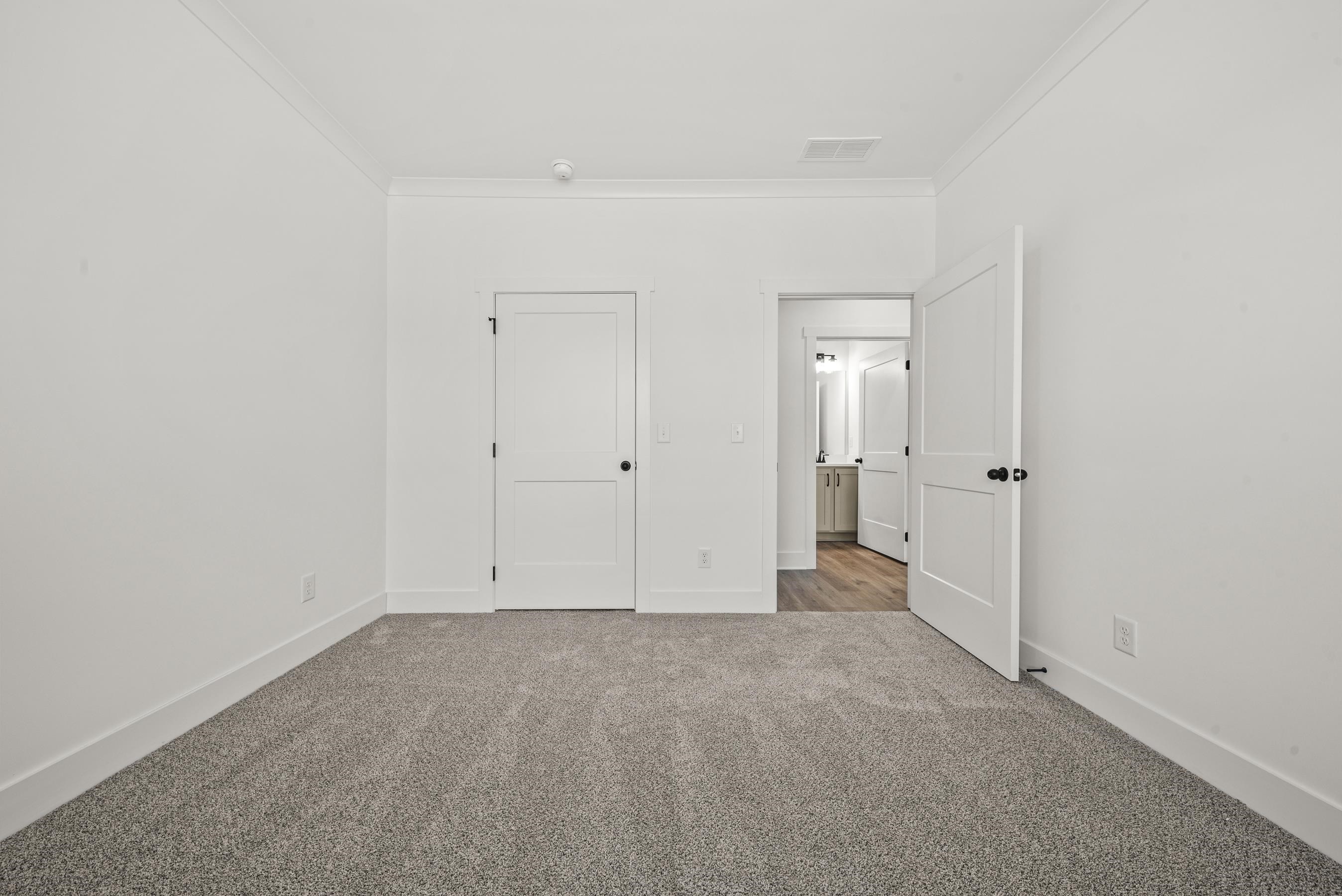 1070 Brassie Lane Property Photo 18