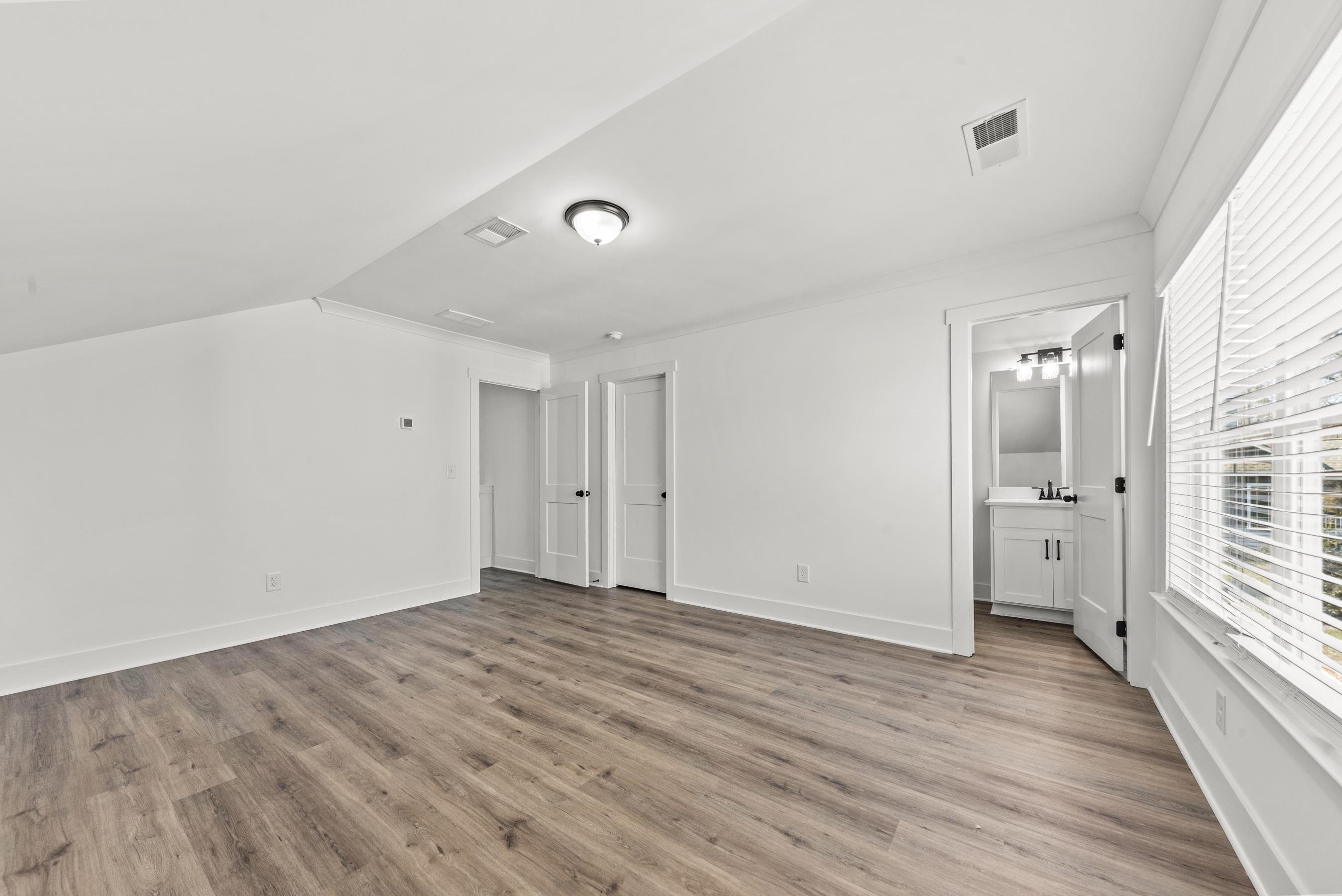 1010 Mid-mashie Way Property Photo 36
