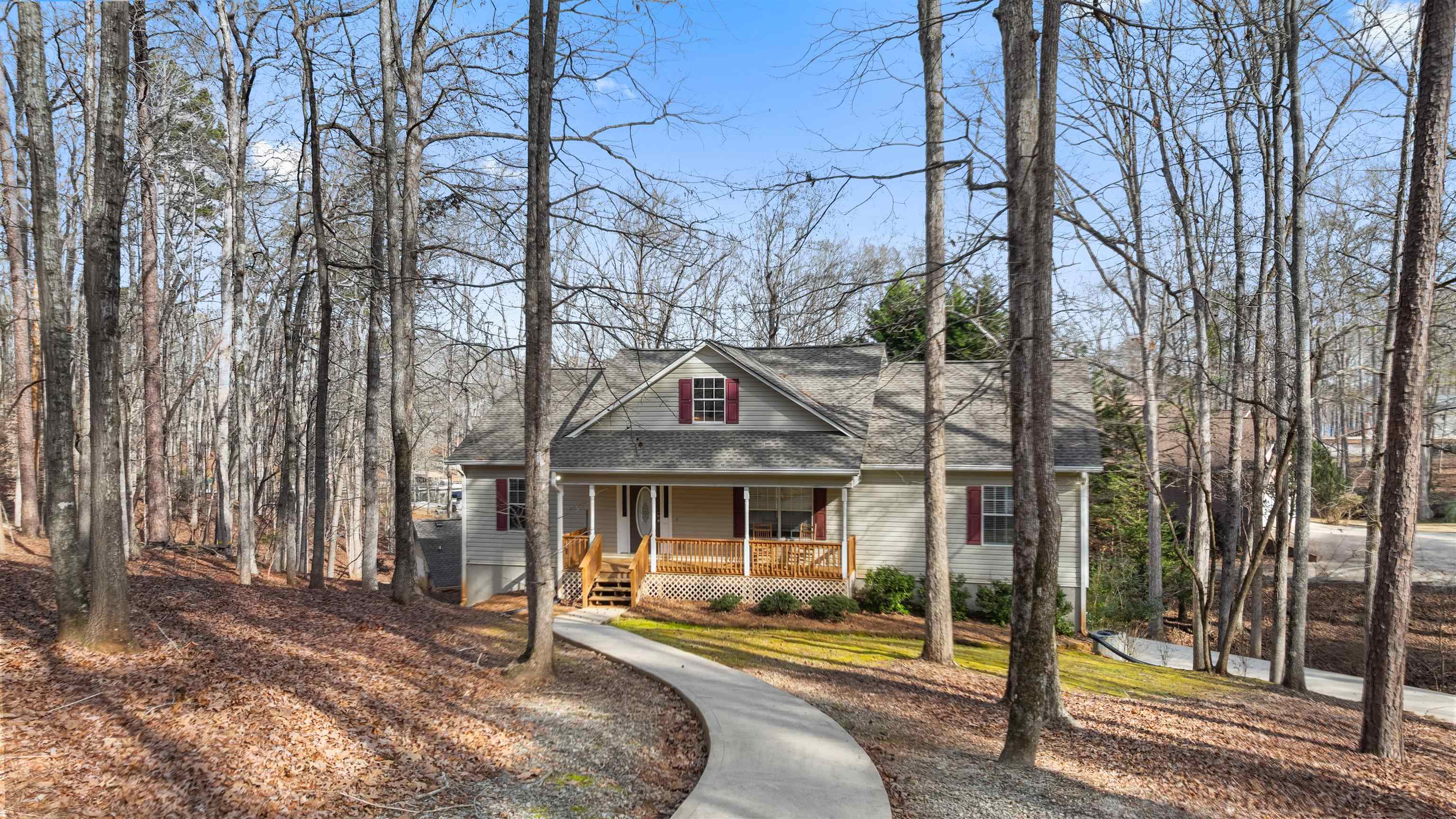 403 Long Shoals Drive Property Photo 3
