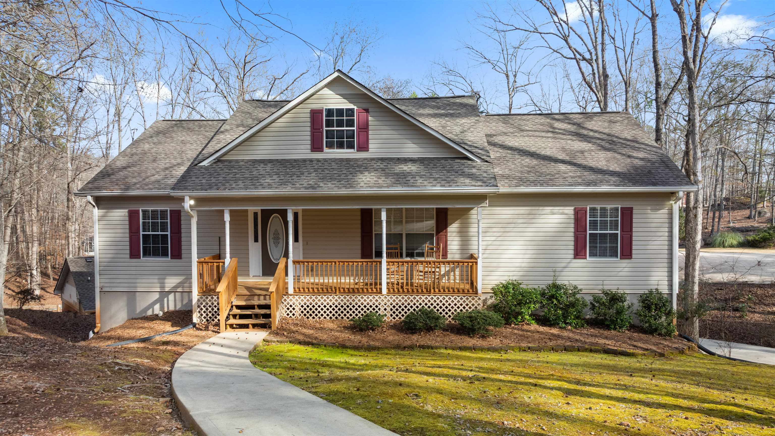 403 Long Shoals Drive Property Photo 4