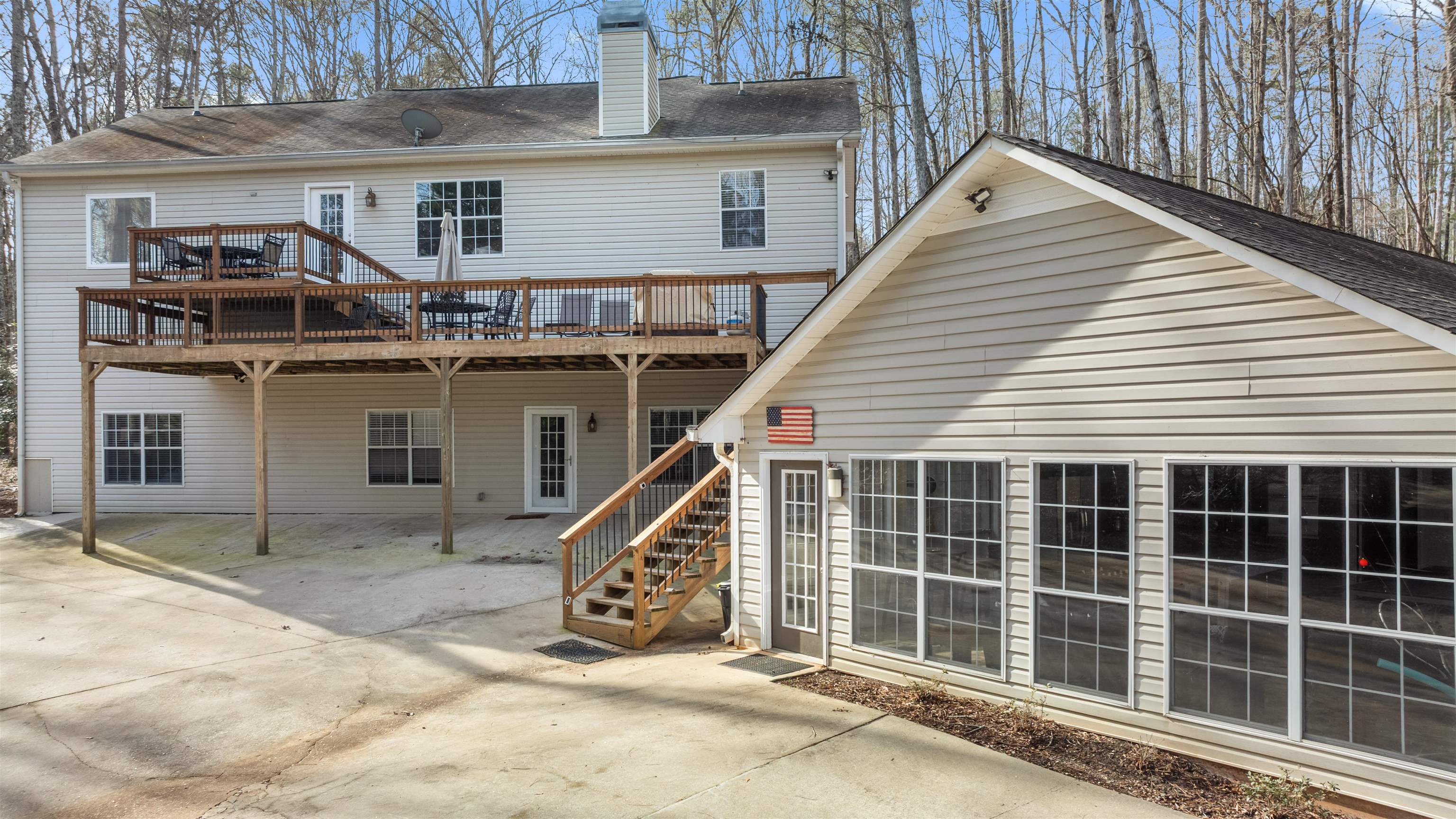 403 Long Shoals Drive Property Photo 9
