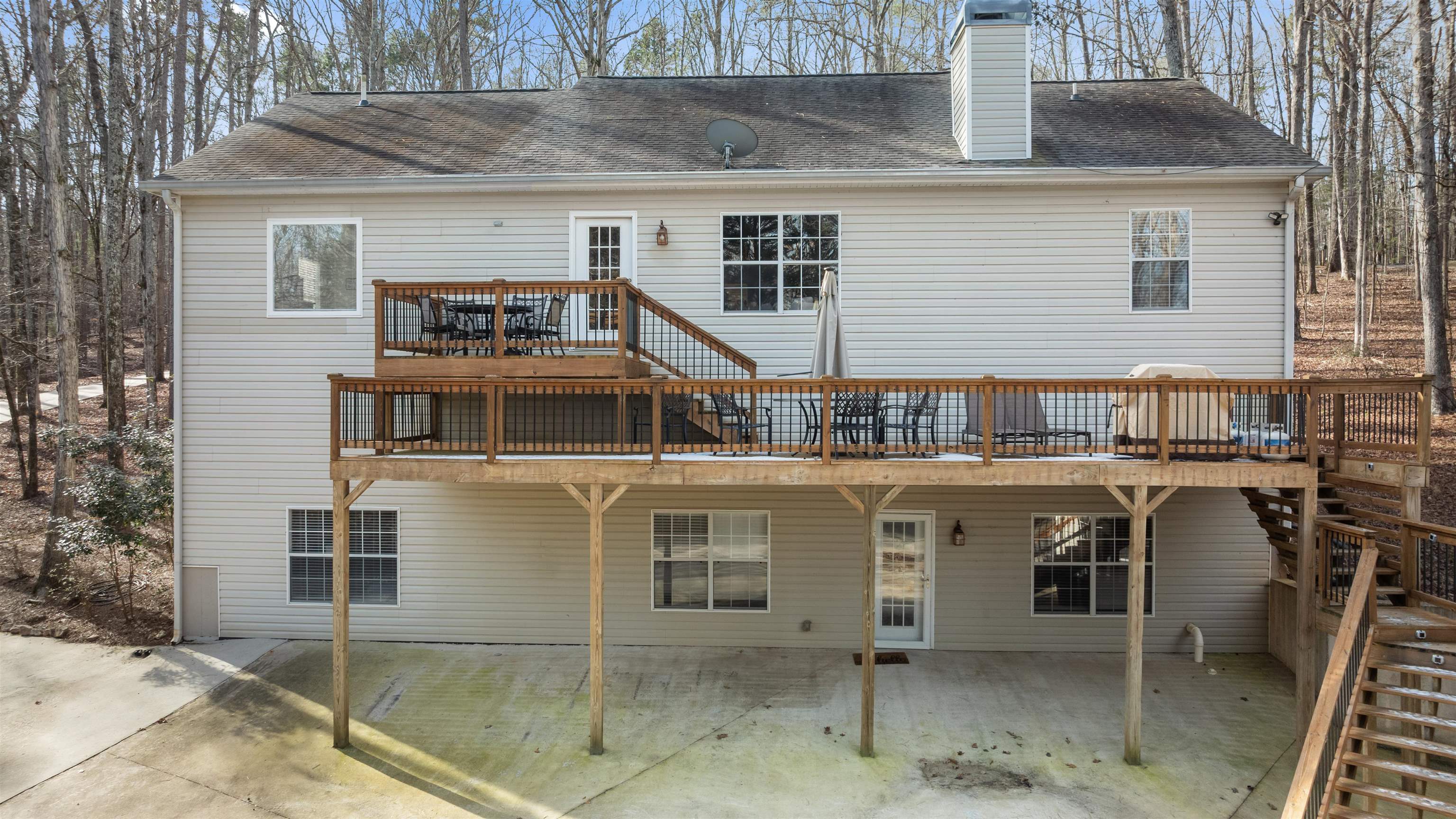403 Long Shoals Drive Property Photo 10