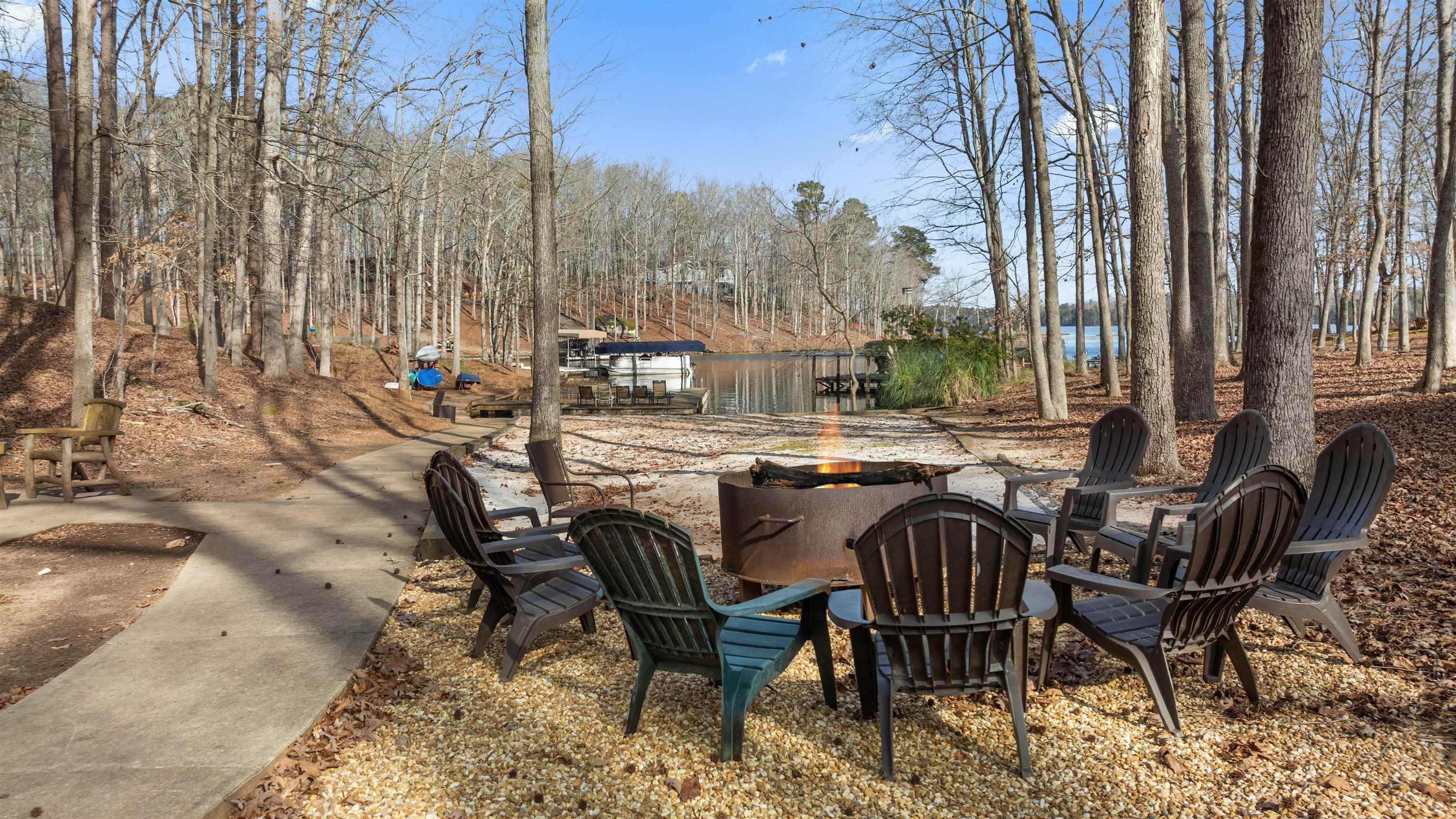 403 Long Shoals Drive Property Photo 13
