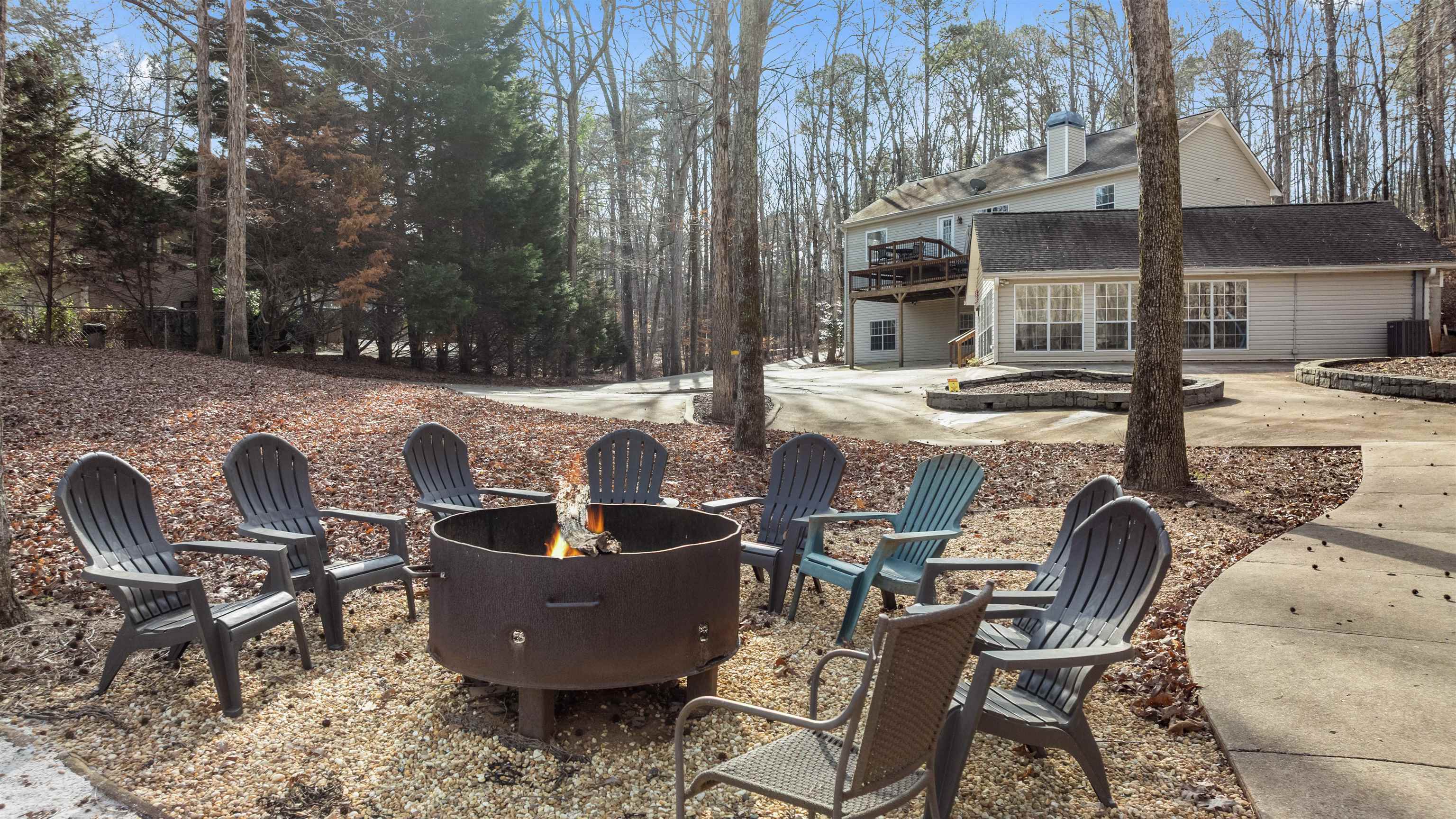 403 Long Shoals Drive Property Photo 15