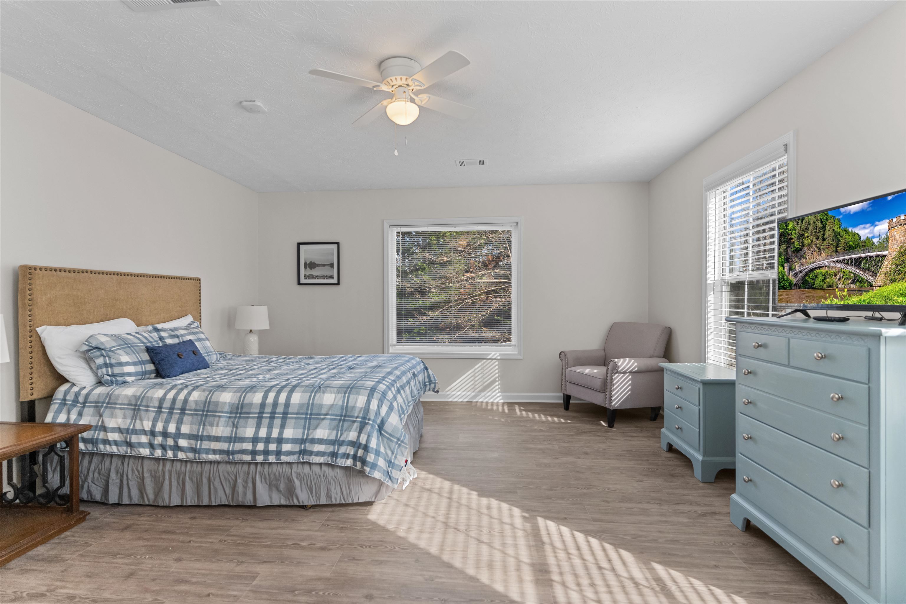 403 Long Shoals Drive Property Photo 33