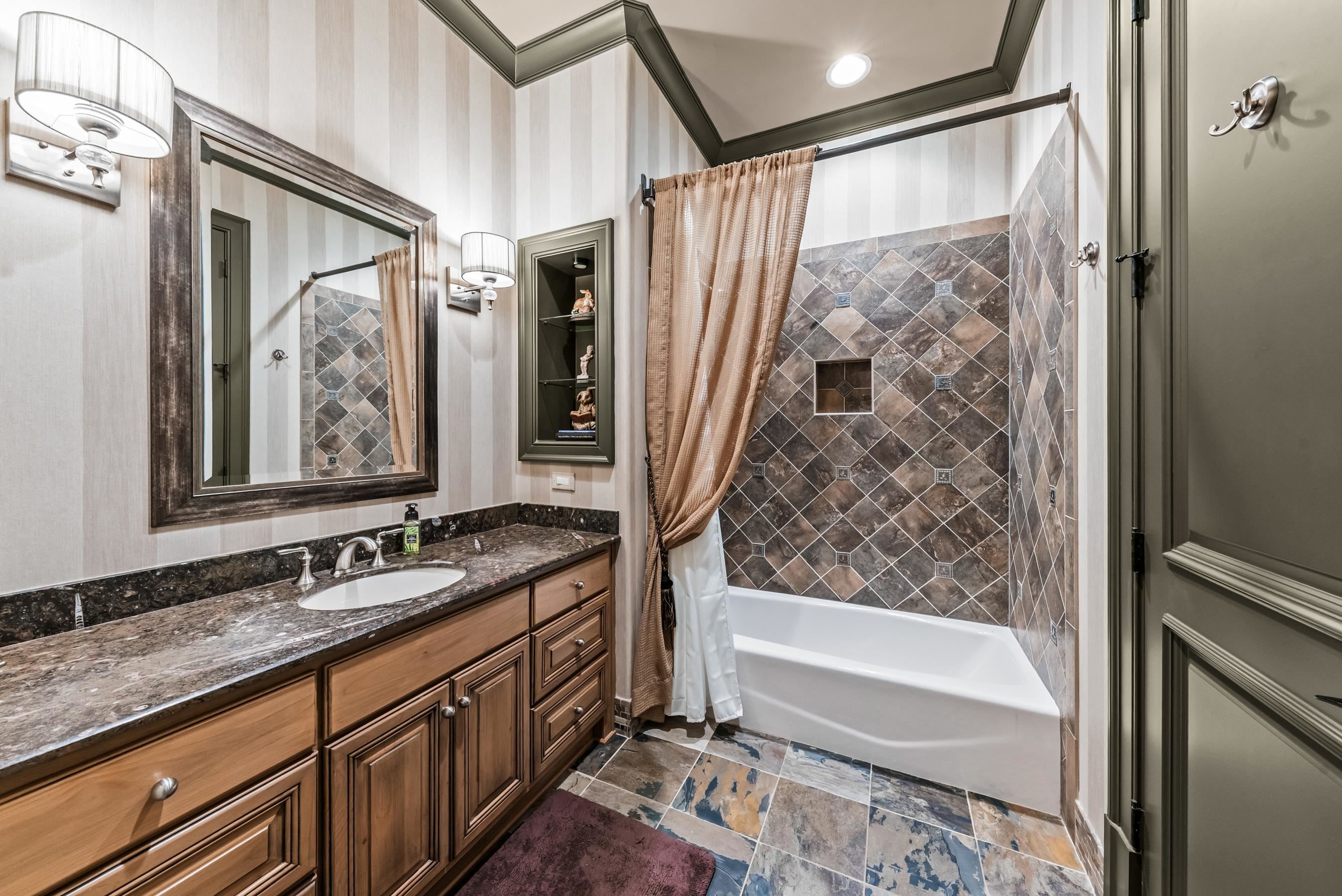 141 Broadlands Drive Property Photo 49