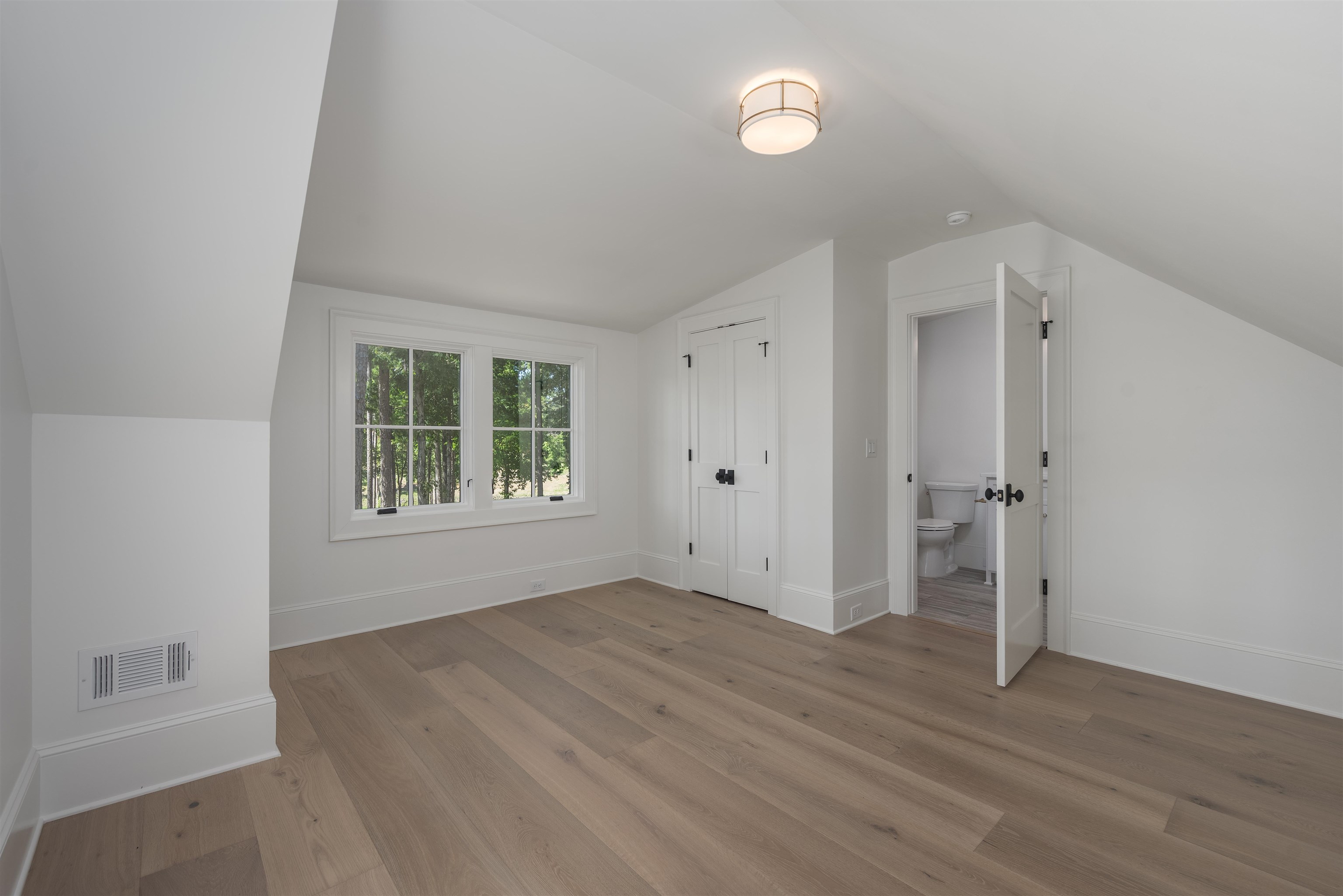1049 Pond Crest Lane Property Photo 31