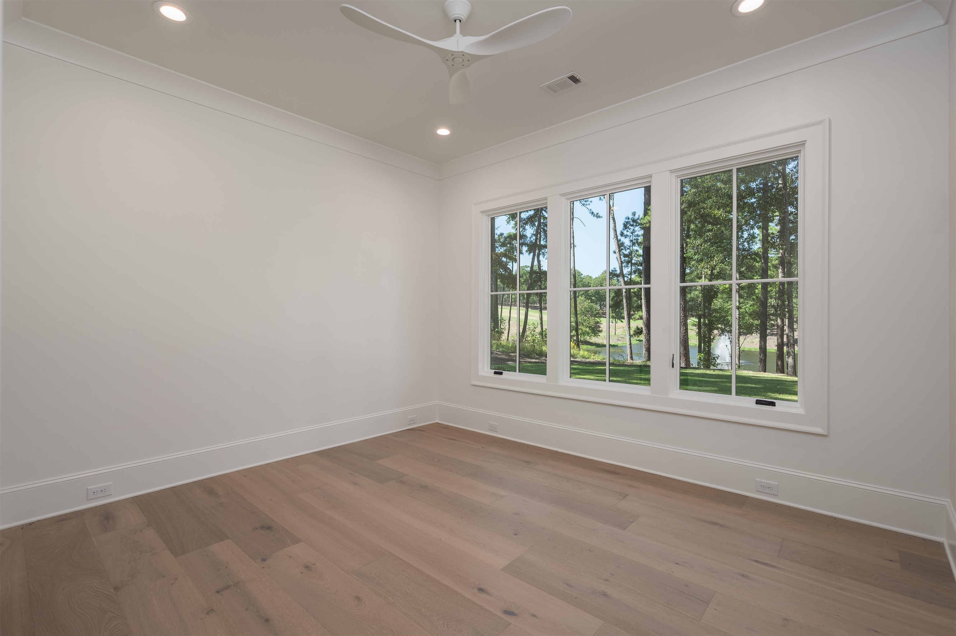 1049 Pond Crest Lane Property Photo 40