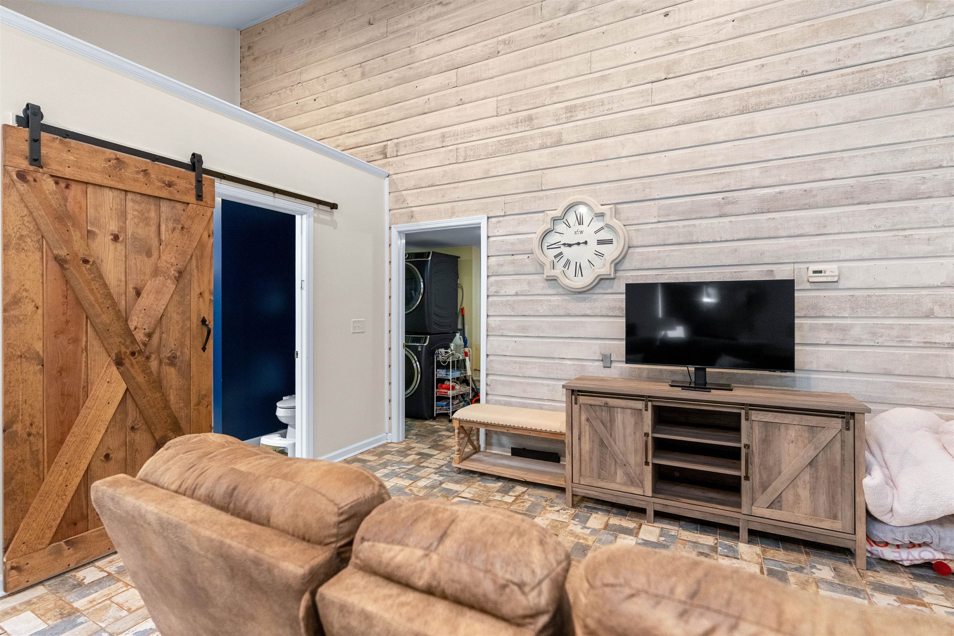 155 Admirality Way Property Photo 43