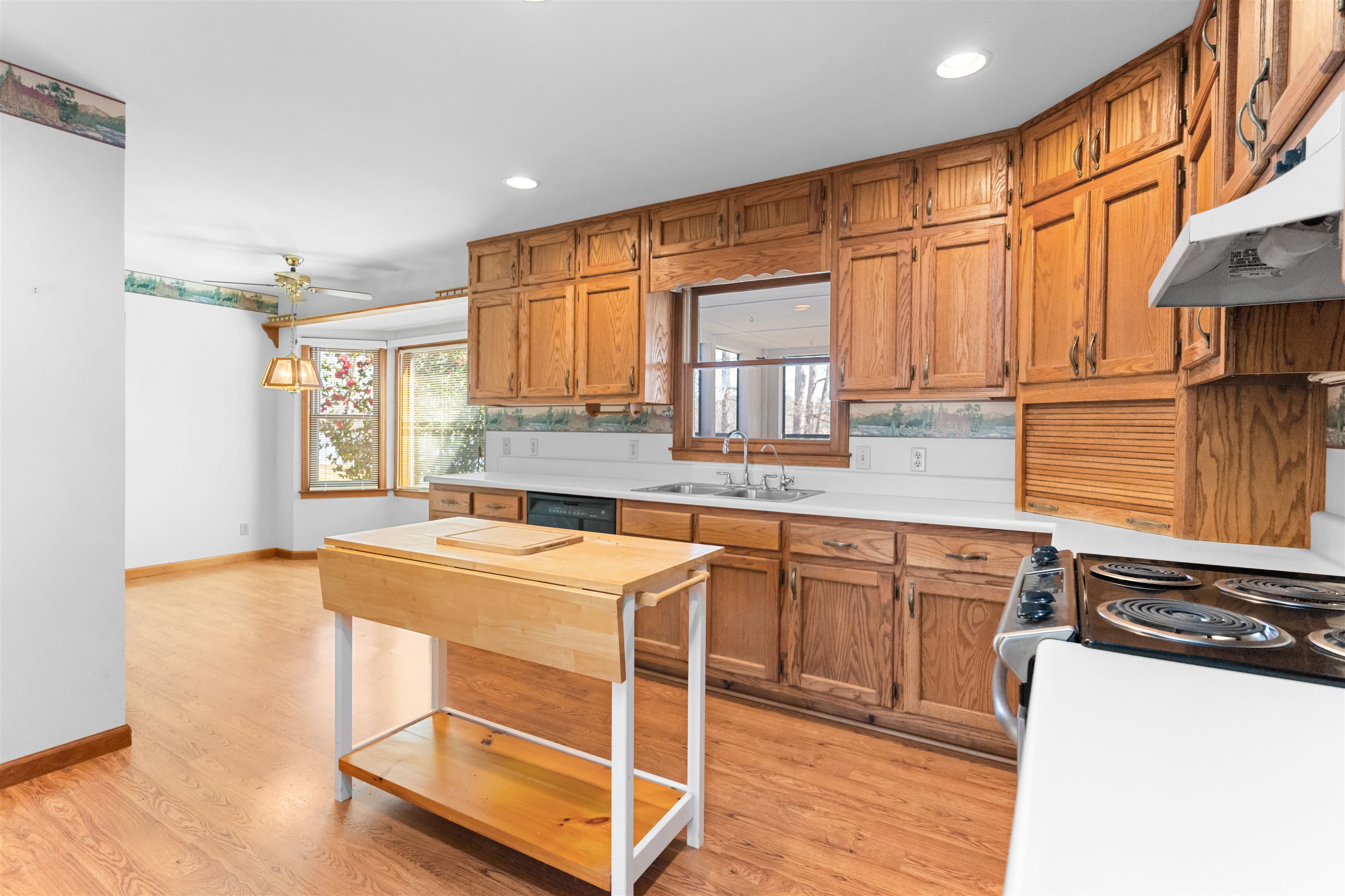 1070 Carpenter Lane Property Photo 13