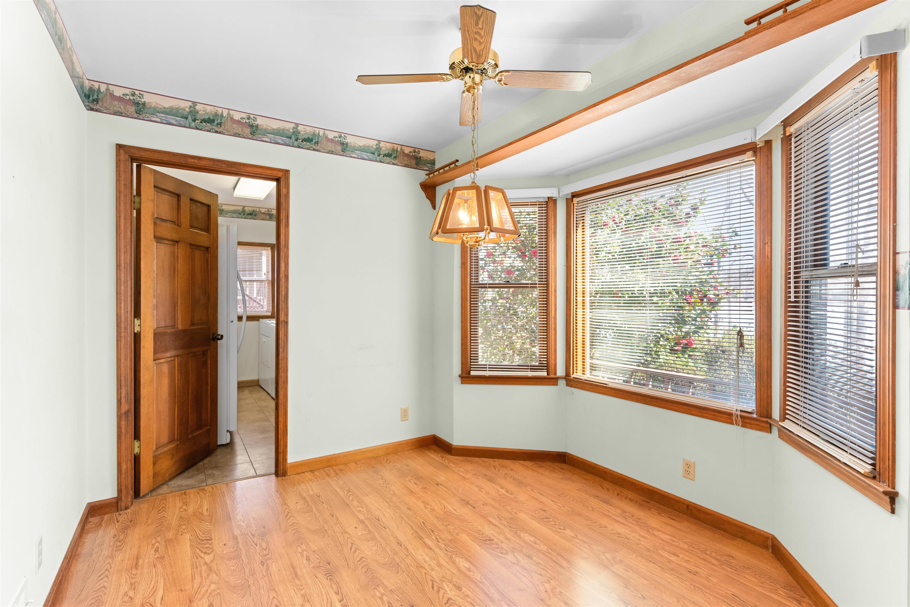 1070 Carpenter Lane Property Photo 17