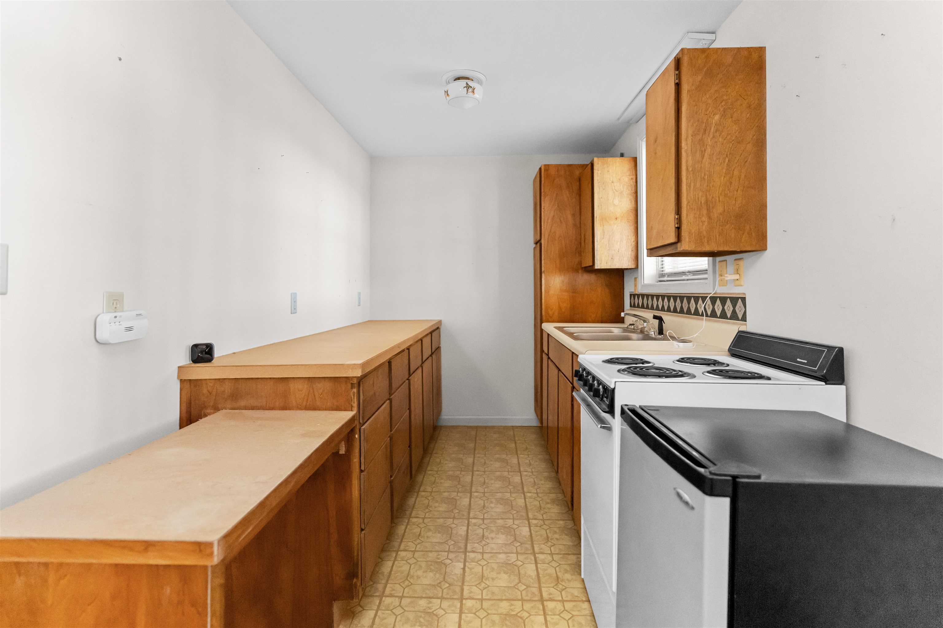 1070 Carpenter Lane Property Photo 32