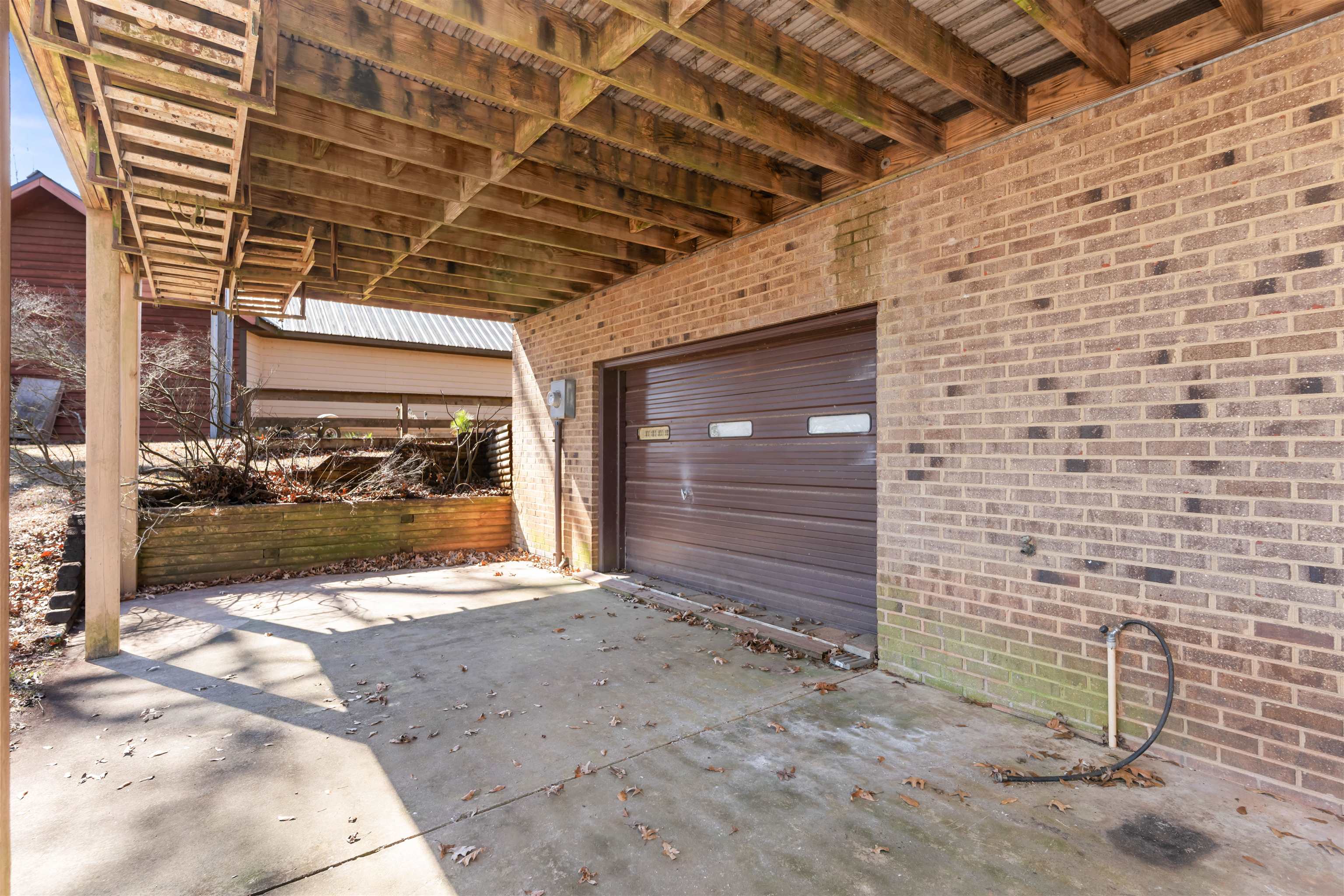 1070 Carpenter Lane Property Photo 36