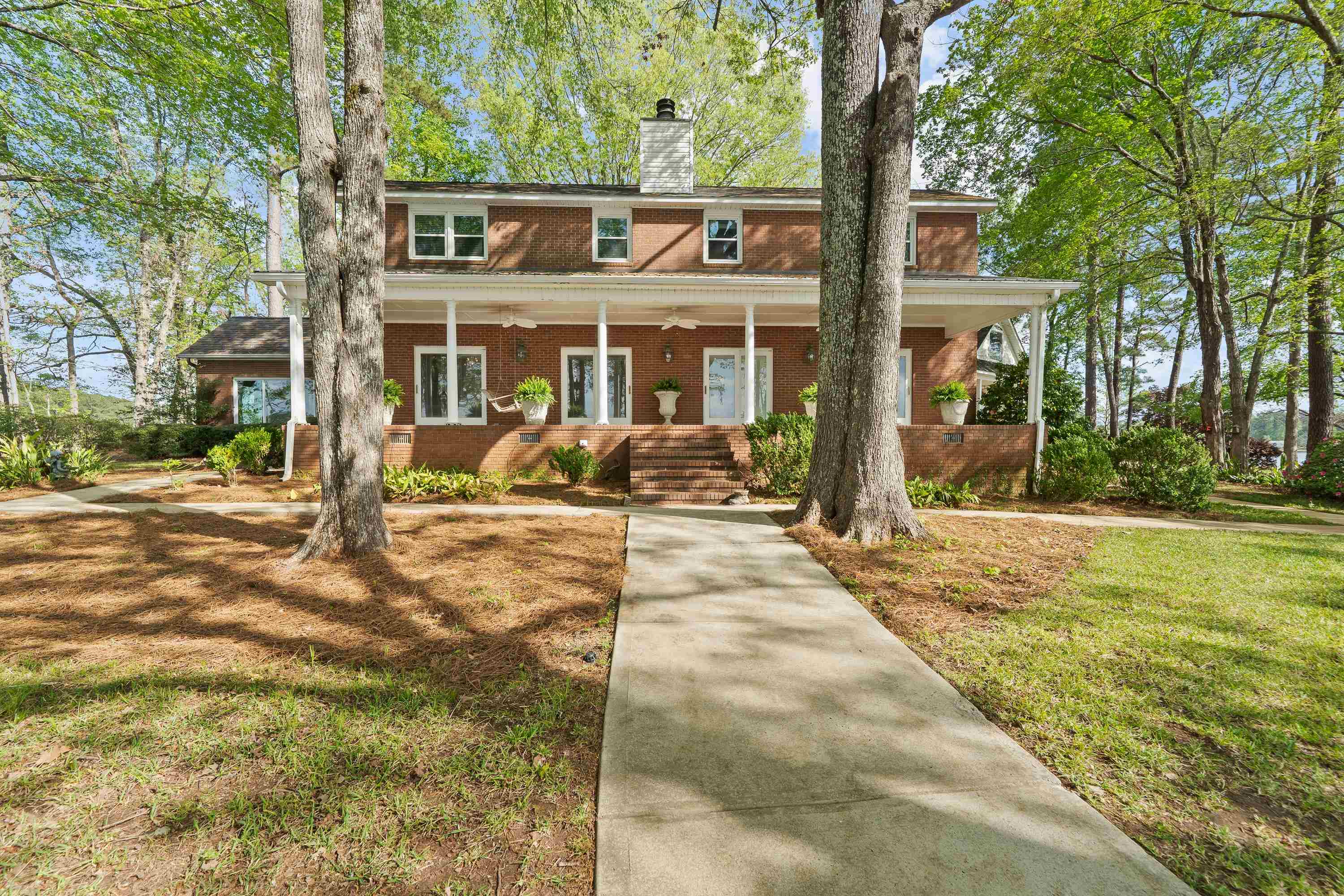 390 NW DAVID WILLIAMS ROAD Property Photo 1