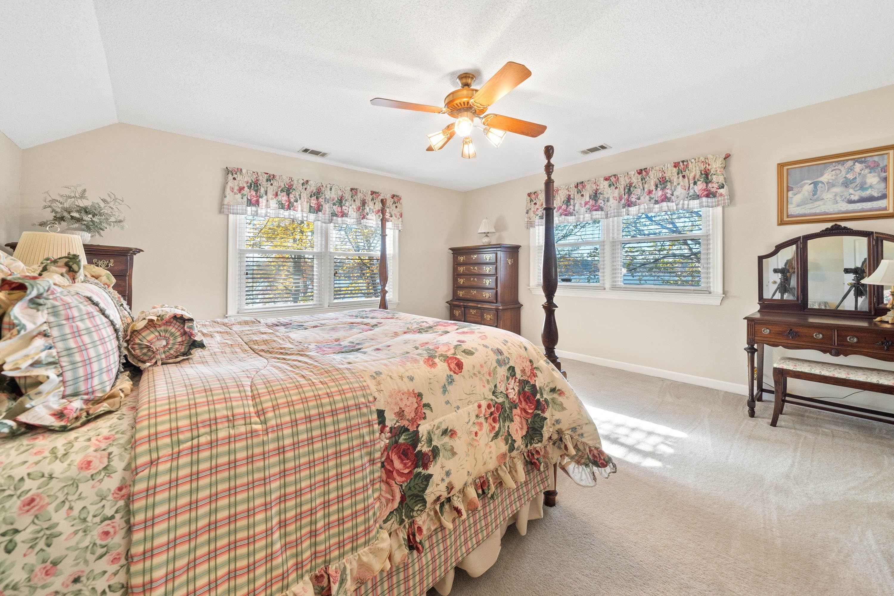 390 Nw David Williams Road Property Photo 47