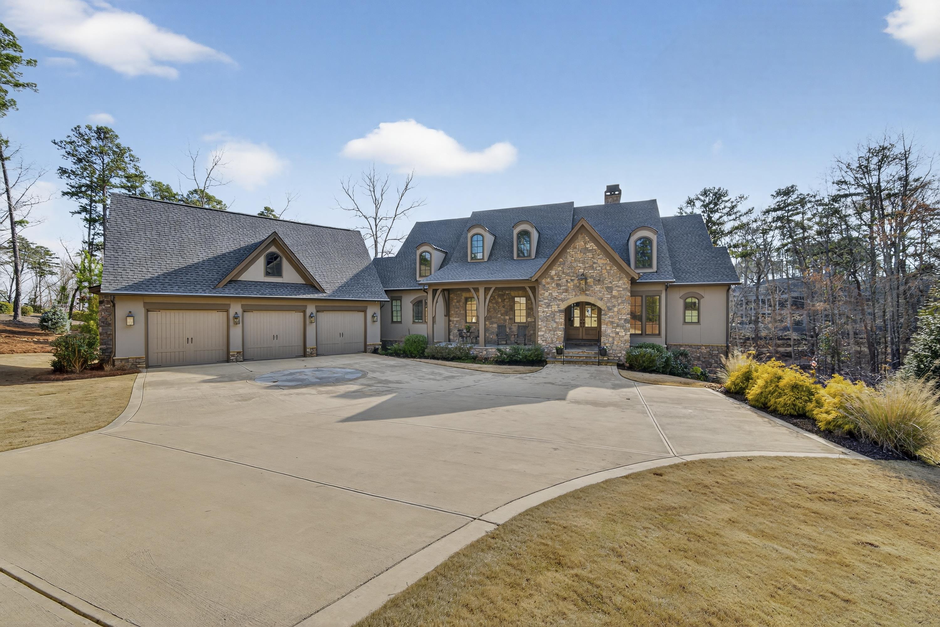 1031 CAVALIER COVE Property Photo 1