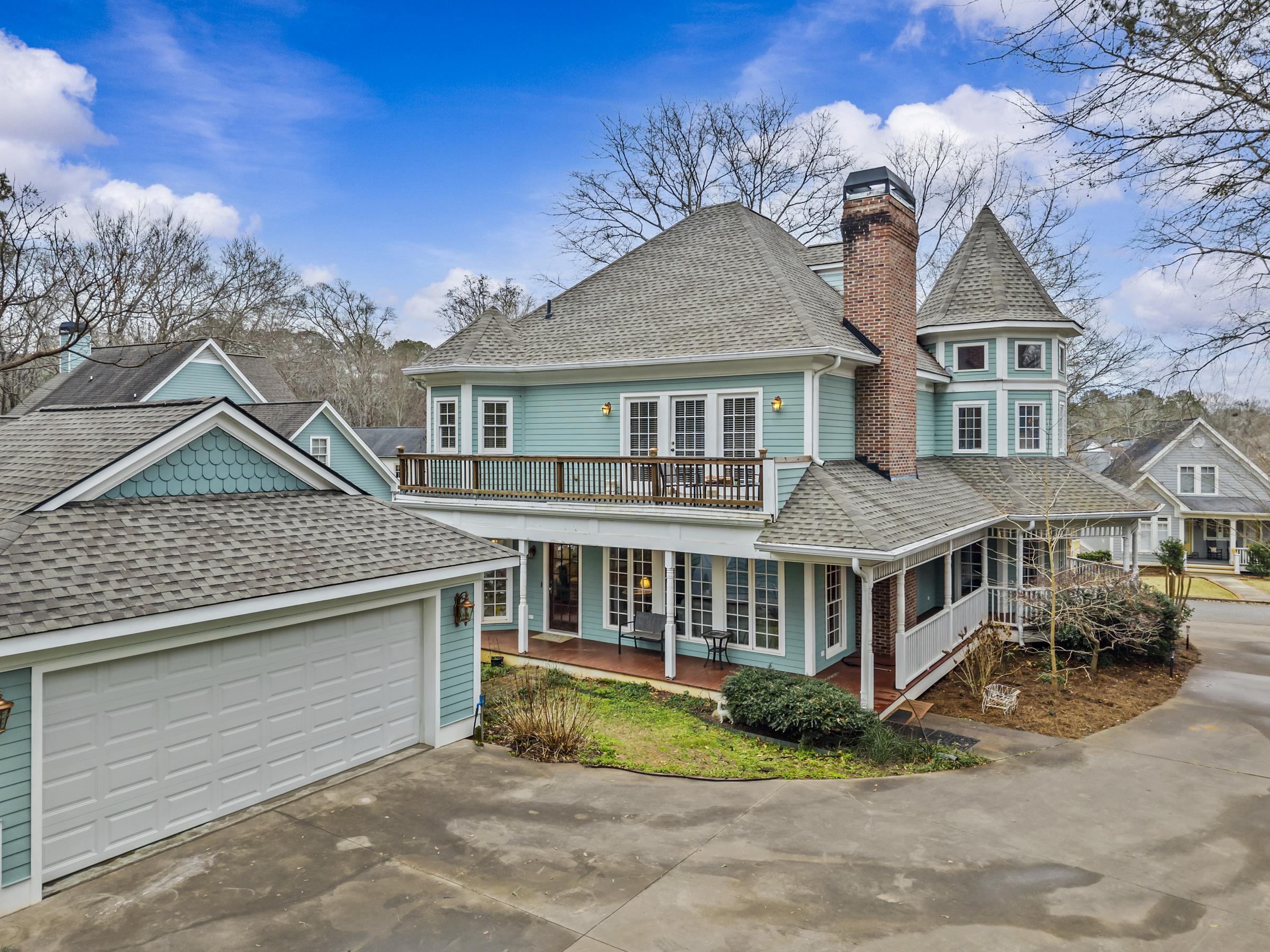 516 Hillside Property Photo 1