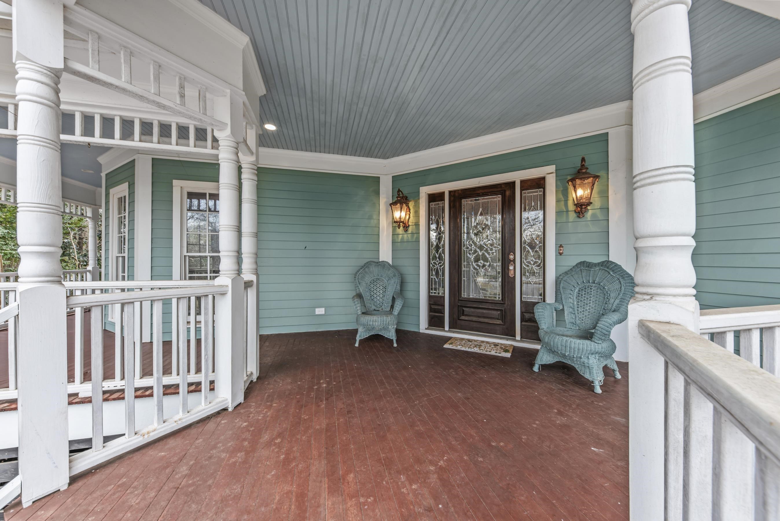 516 Hillside Property Photo 3