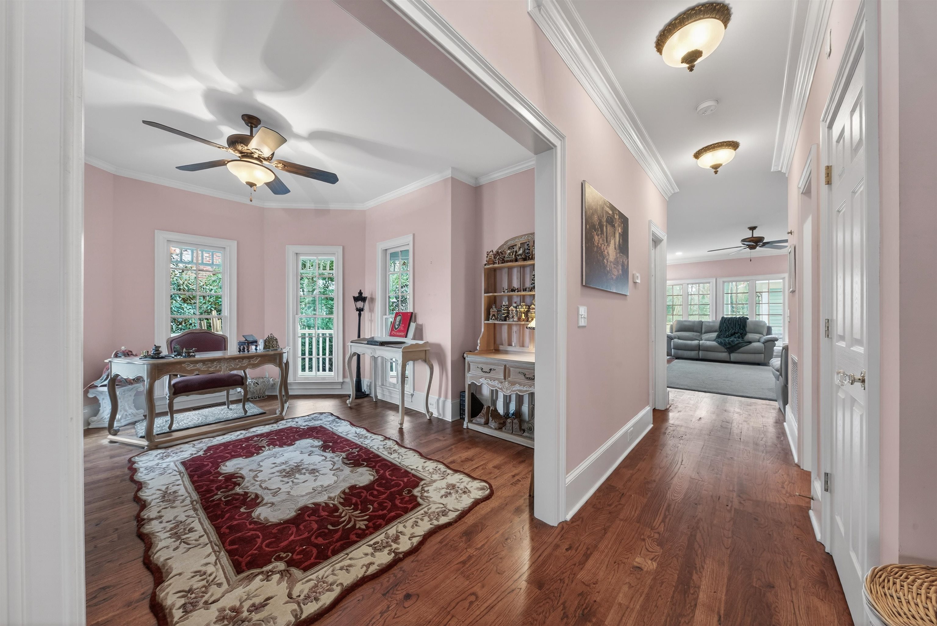 516 Hillside Property Photo 4