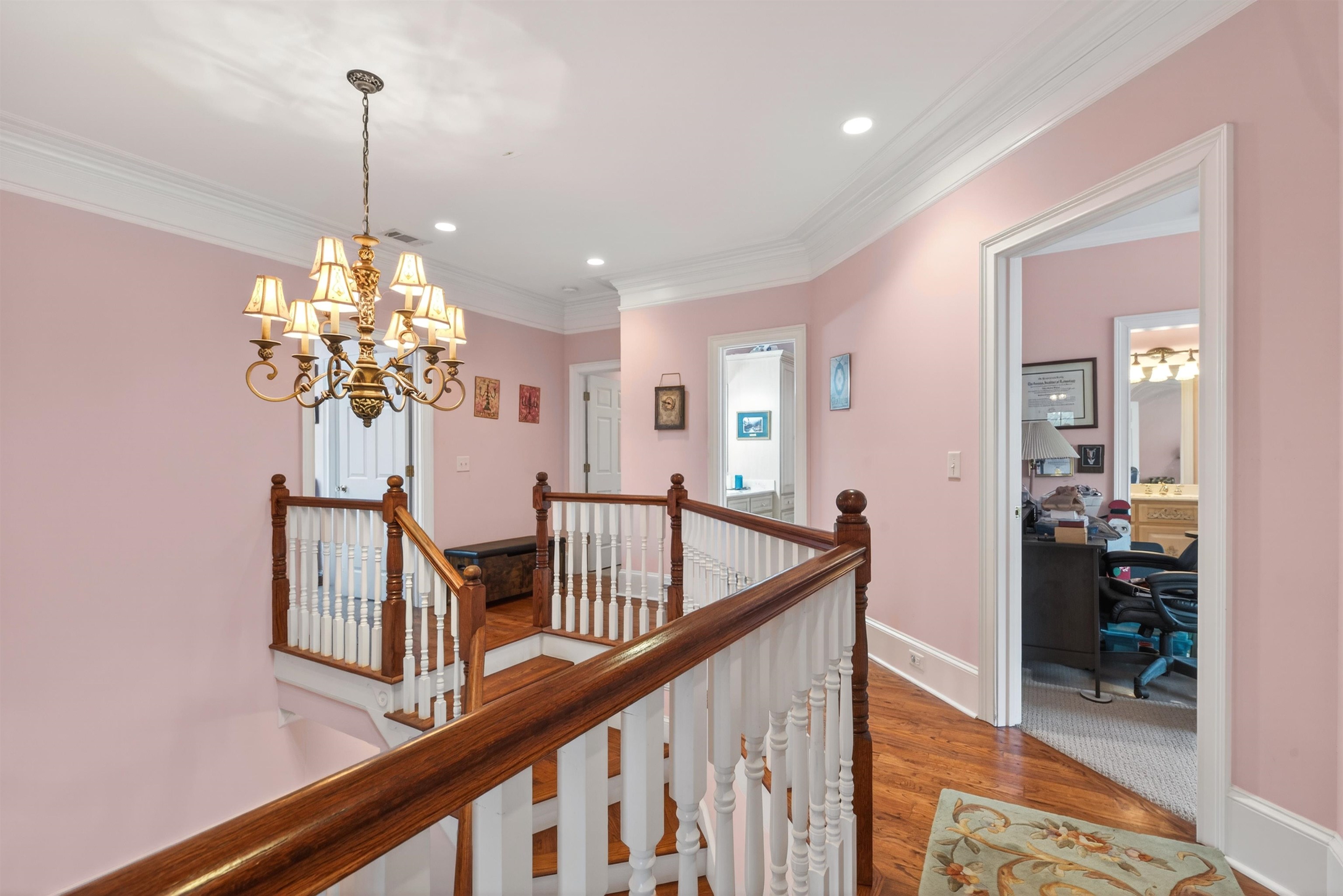 516 Hillside Property Photo 12