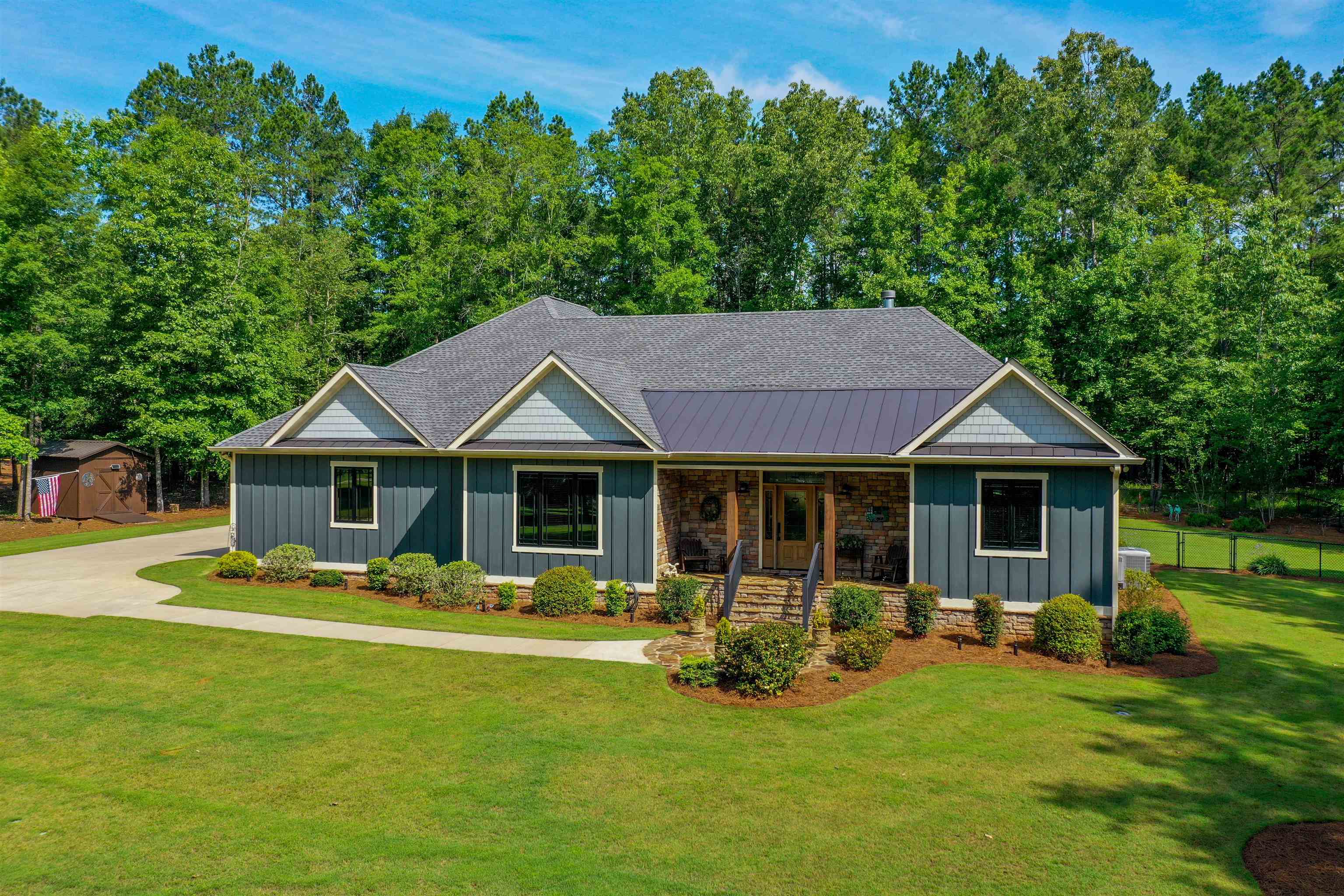 151 SINCLAIR CIRCLE Property Photo 1