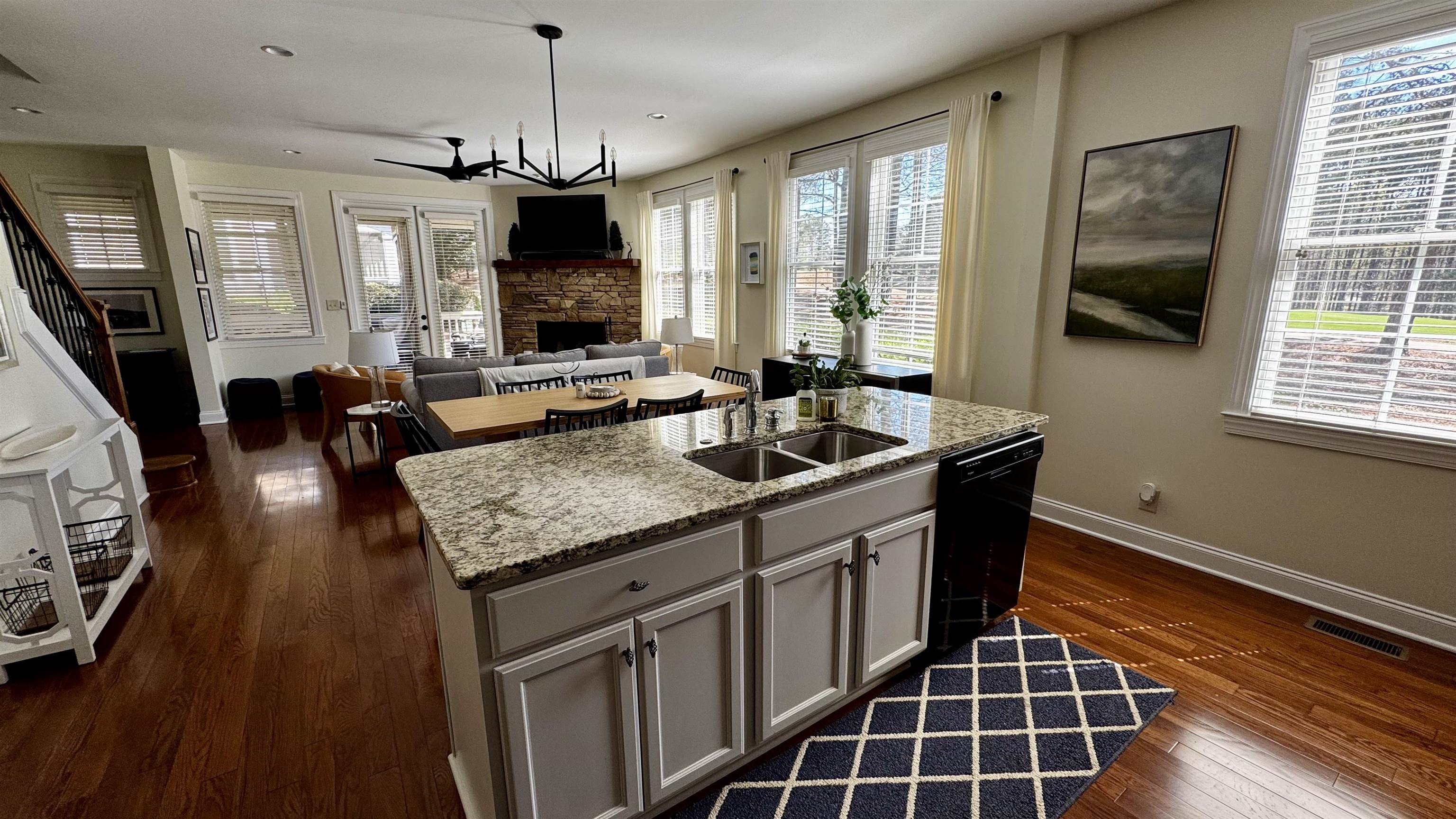 1121 Starboard Drive Property Photo 4