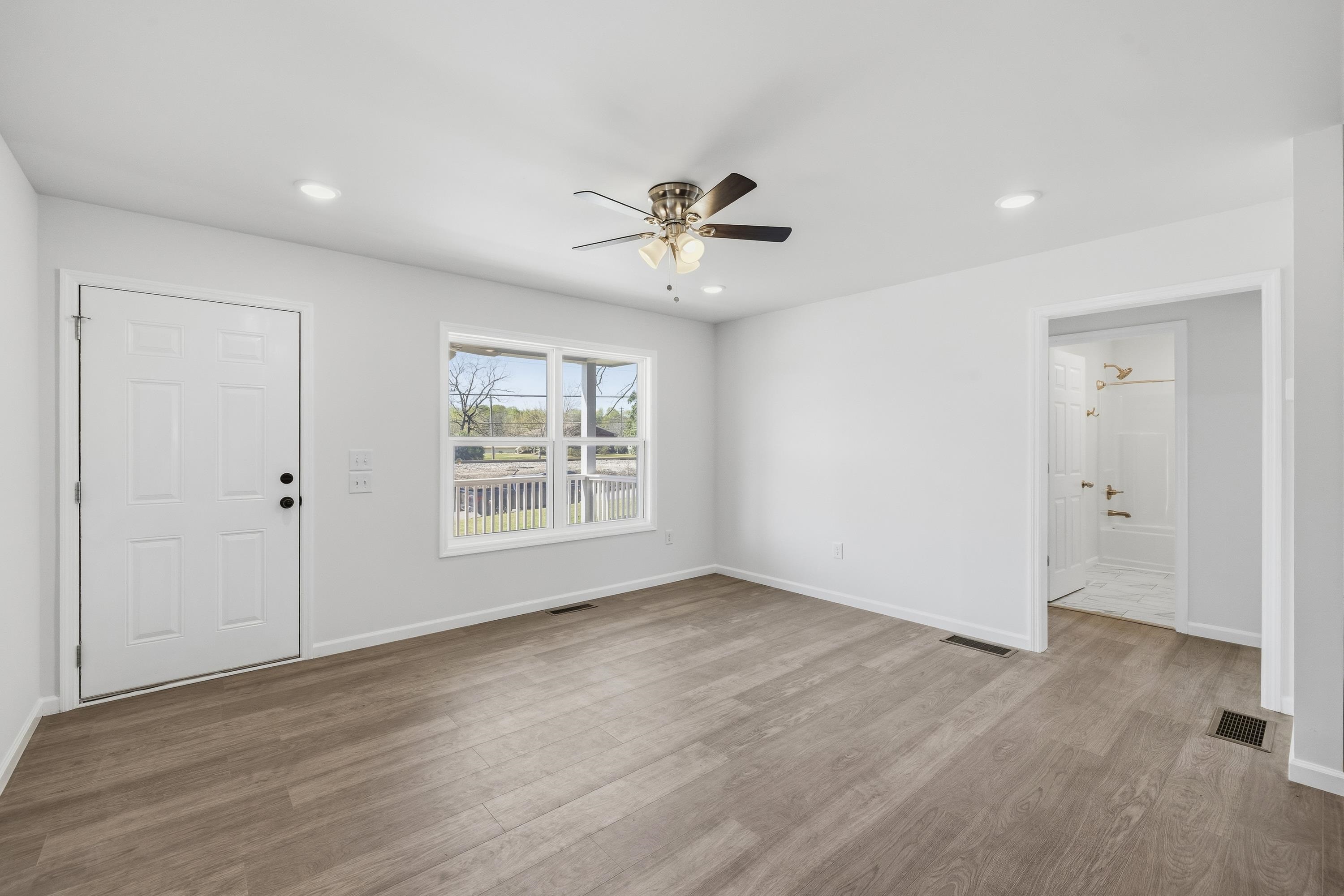 509 Carlton Avenue Property Photo 8