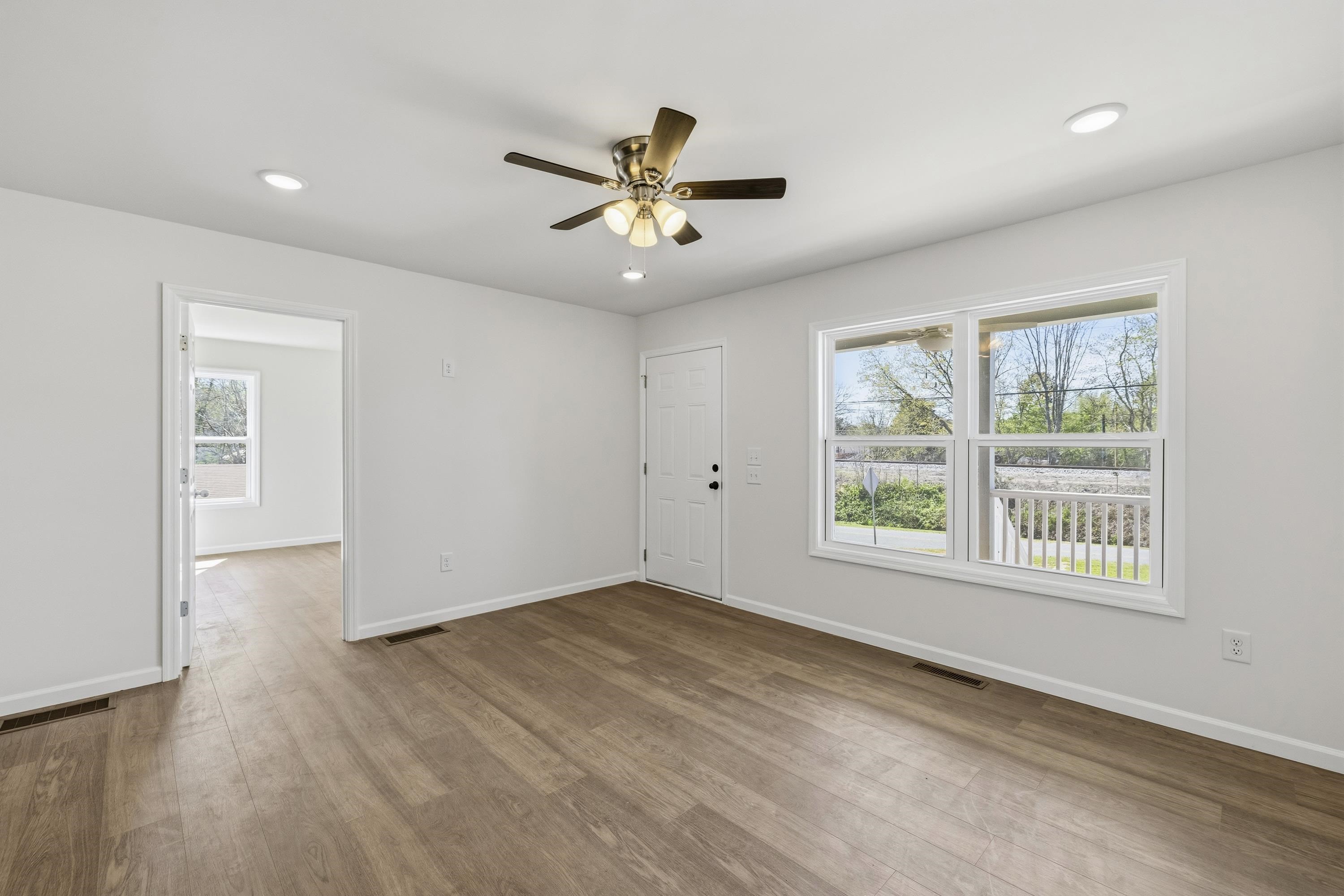 509 Carlton Avenue Property Photo 9