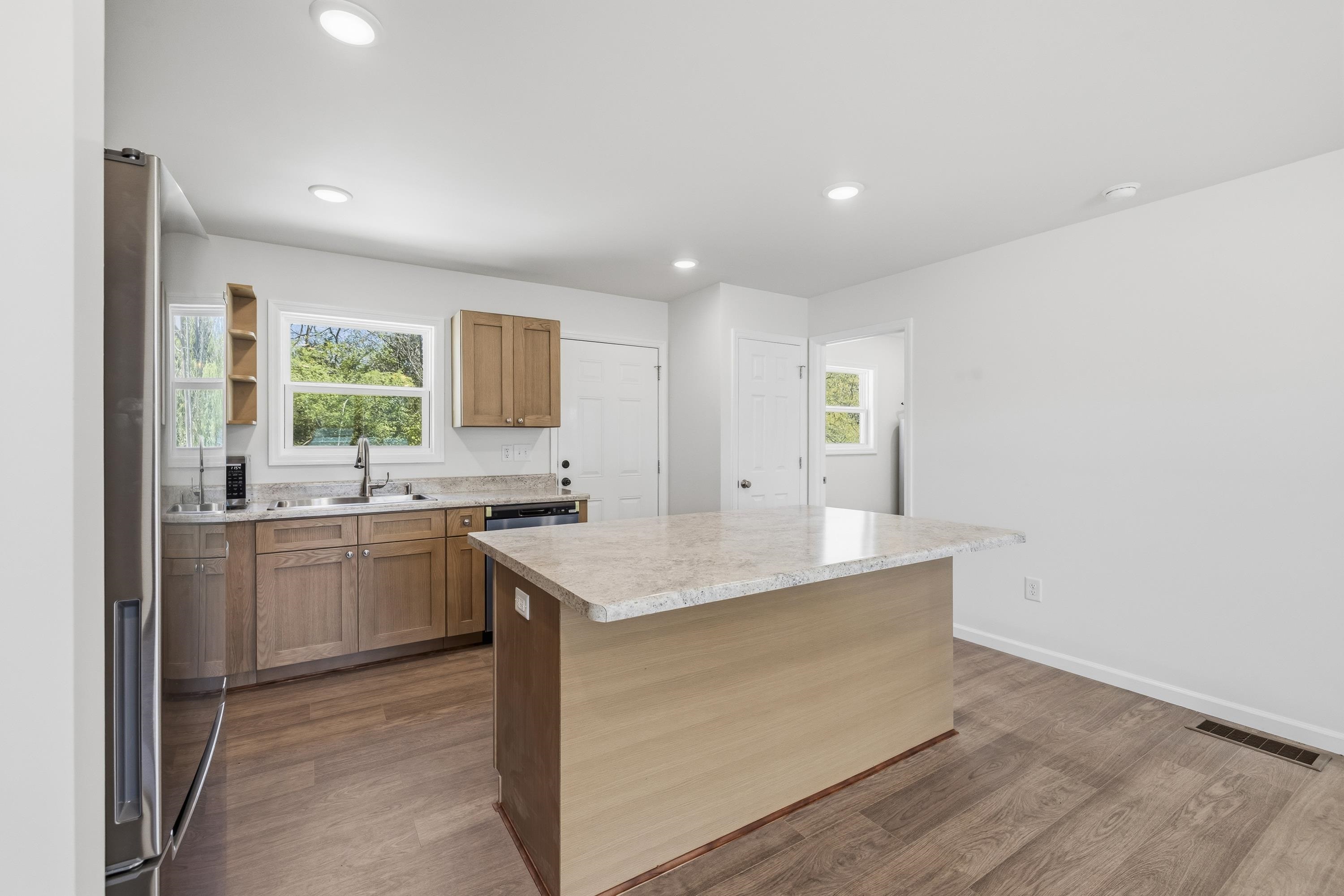 509 Carlton Avenue Property Photo 11