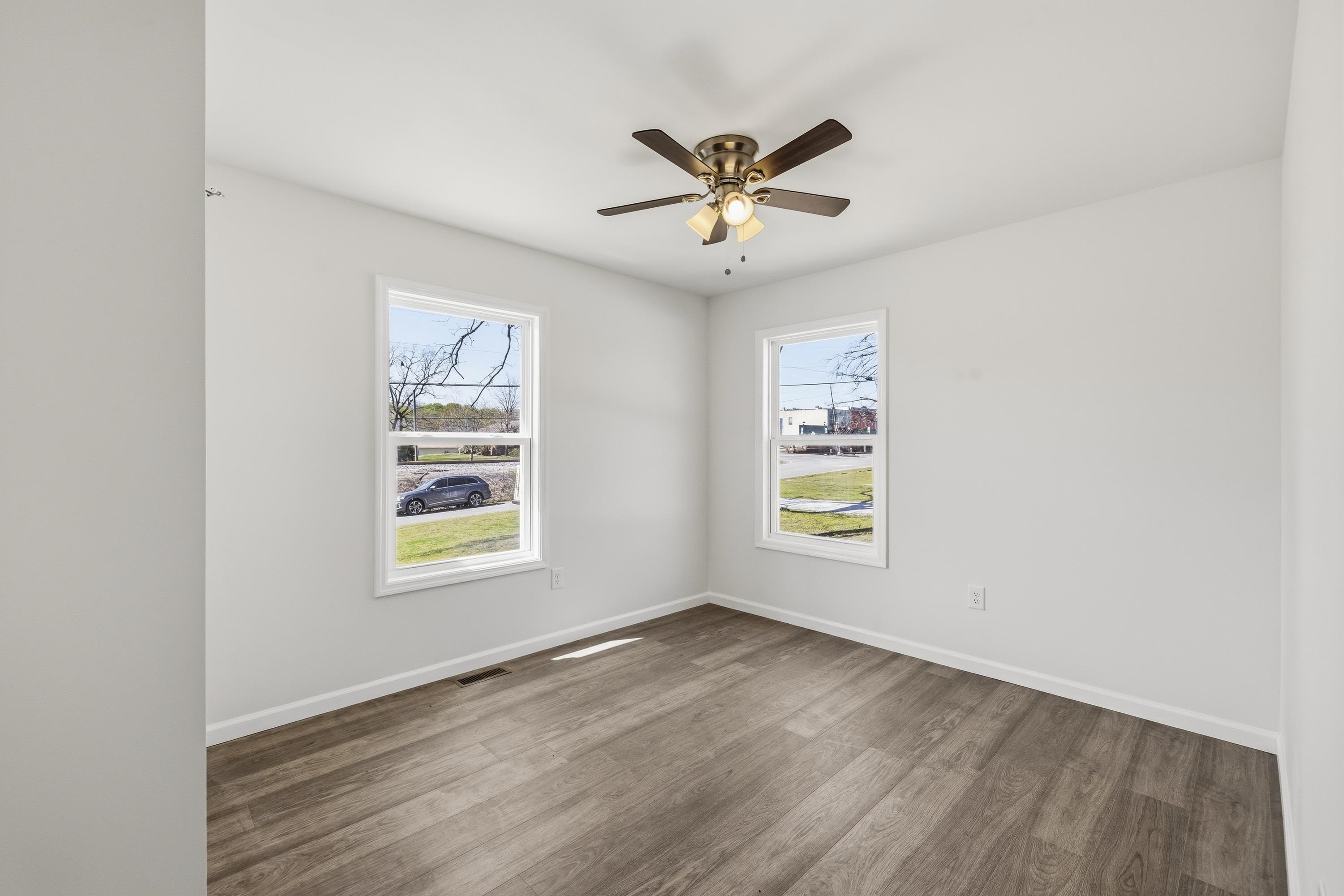 509 Carlton Avenue Property Photo 22
