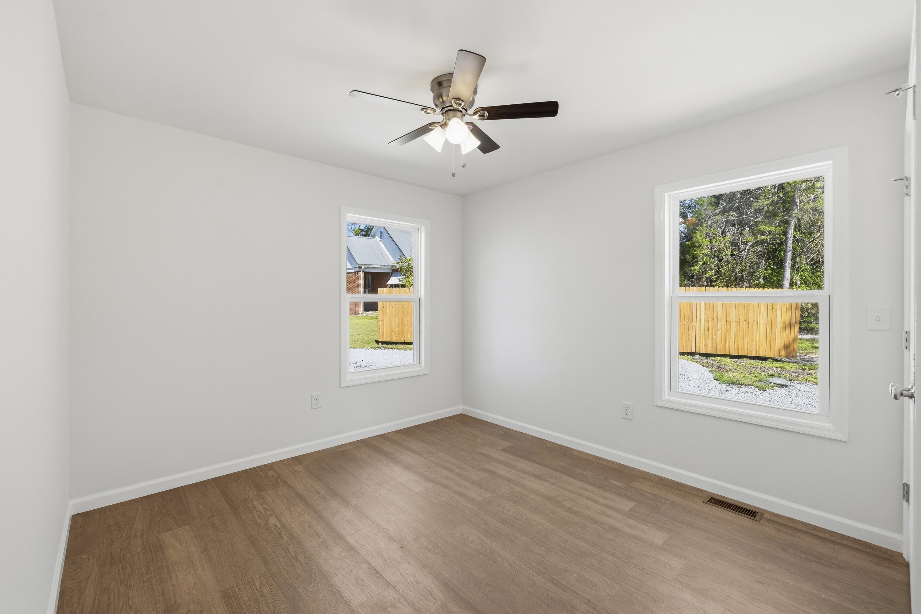 509 Carlton Avenue Property Photo 26