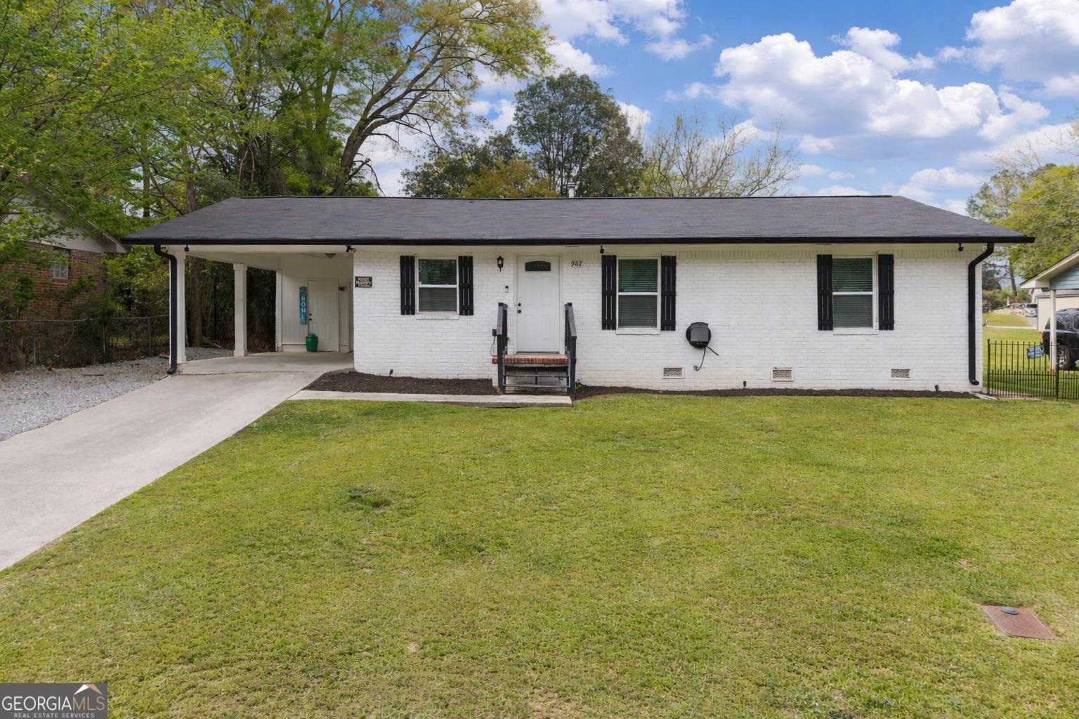 982 Green Meadows Dr Property Photo 1